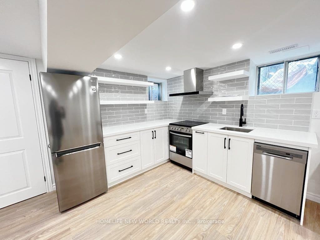 3 Roblocke Avenue Lower, Toronto, ON M6G 3R6