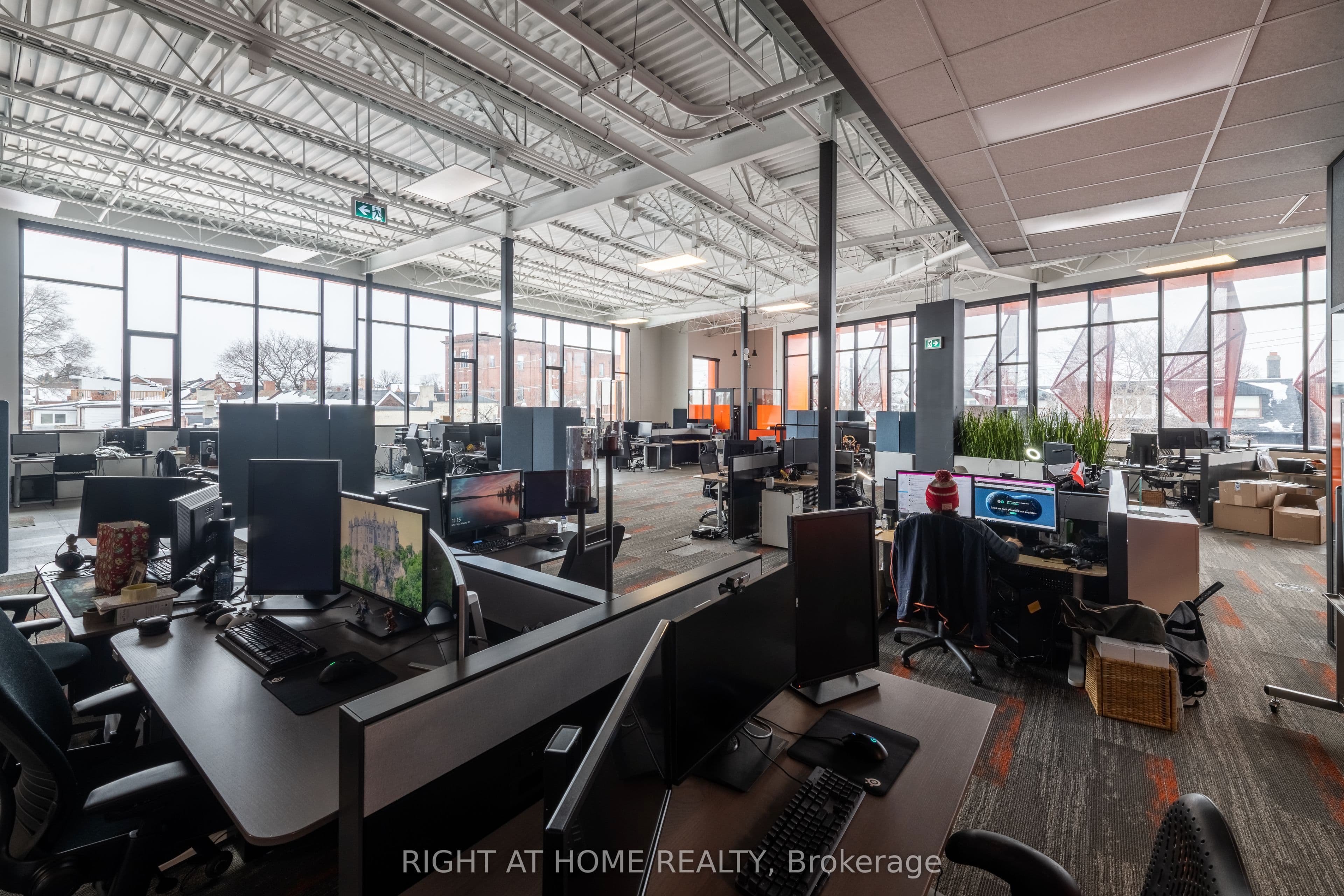 772 Dovercourt Road 2nd floor, Toronto, ON M6H 4C9