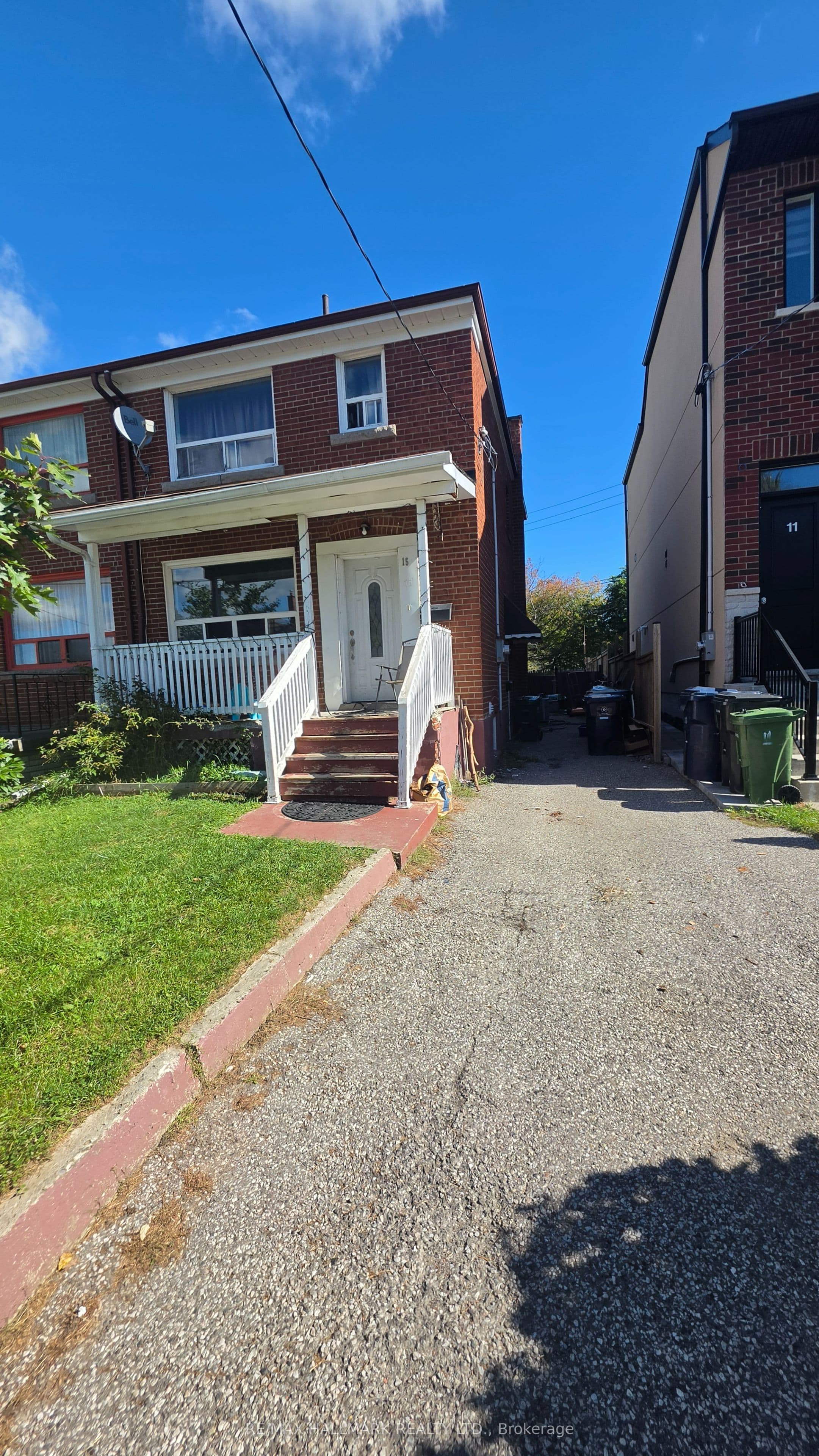 15 North Bonnington Avenue Lower Level, Toronto, ON M1K 1X3