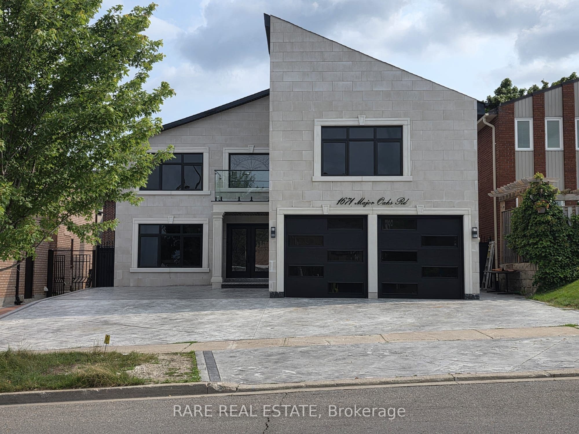1671 Major Oaks Road Lower, Pickering, ON L1X 1Z1
