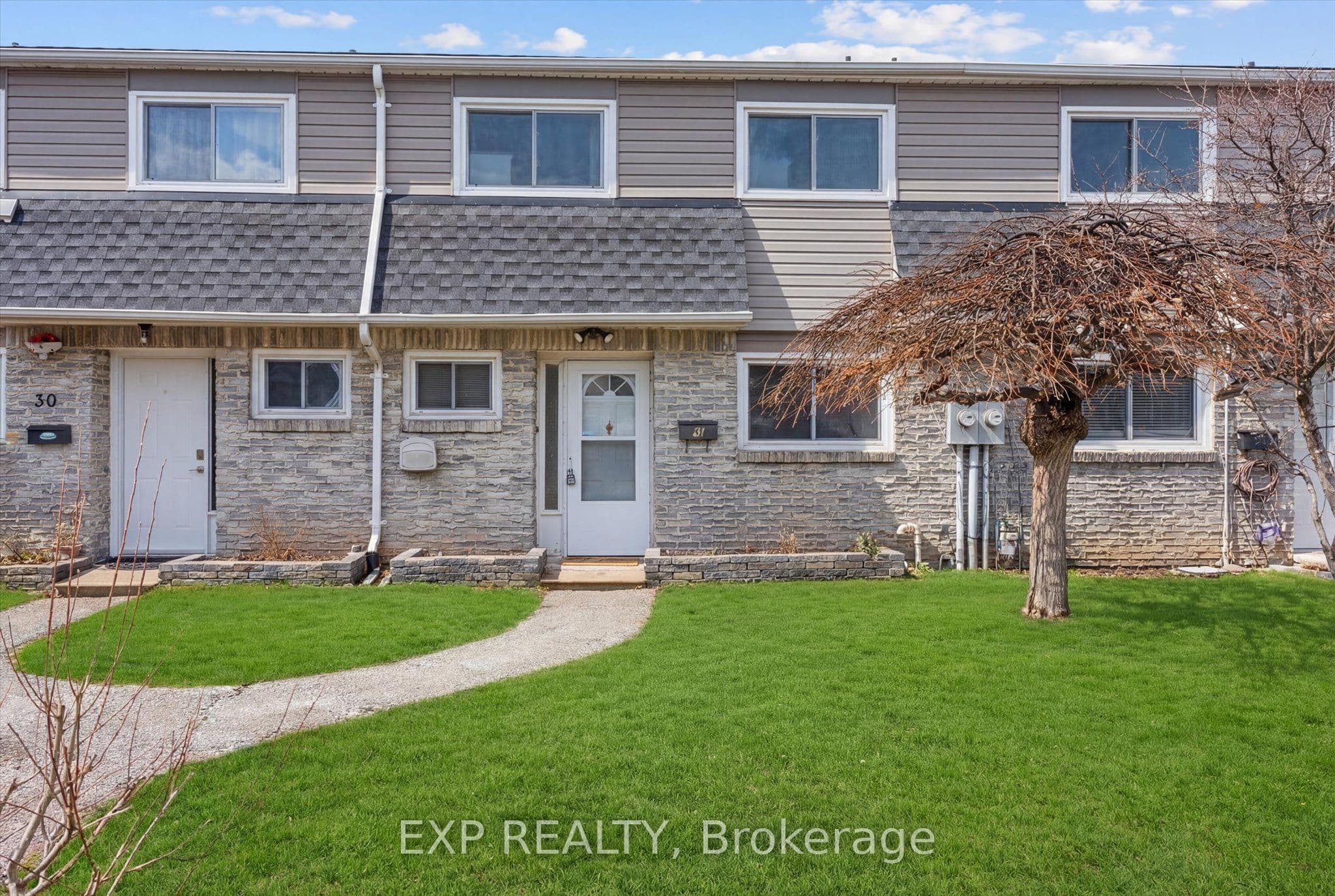 2050 Upper Middle Road 31, Burlington, ON L7P 3R9