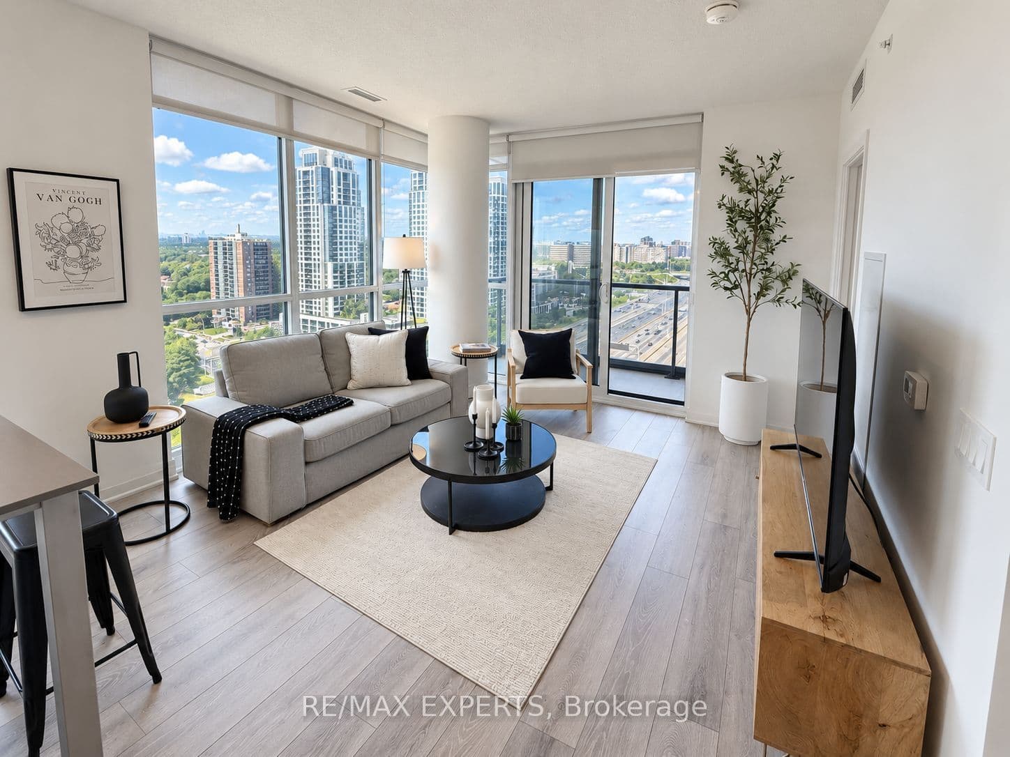 30 Gibbs Road 1902, Toronto, ON M9B 0E4