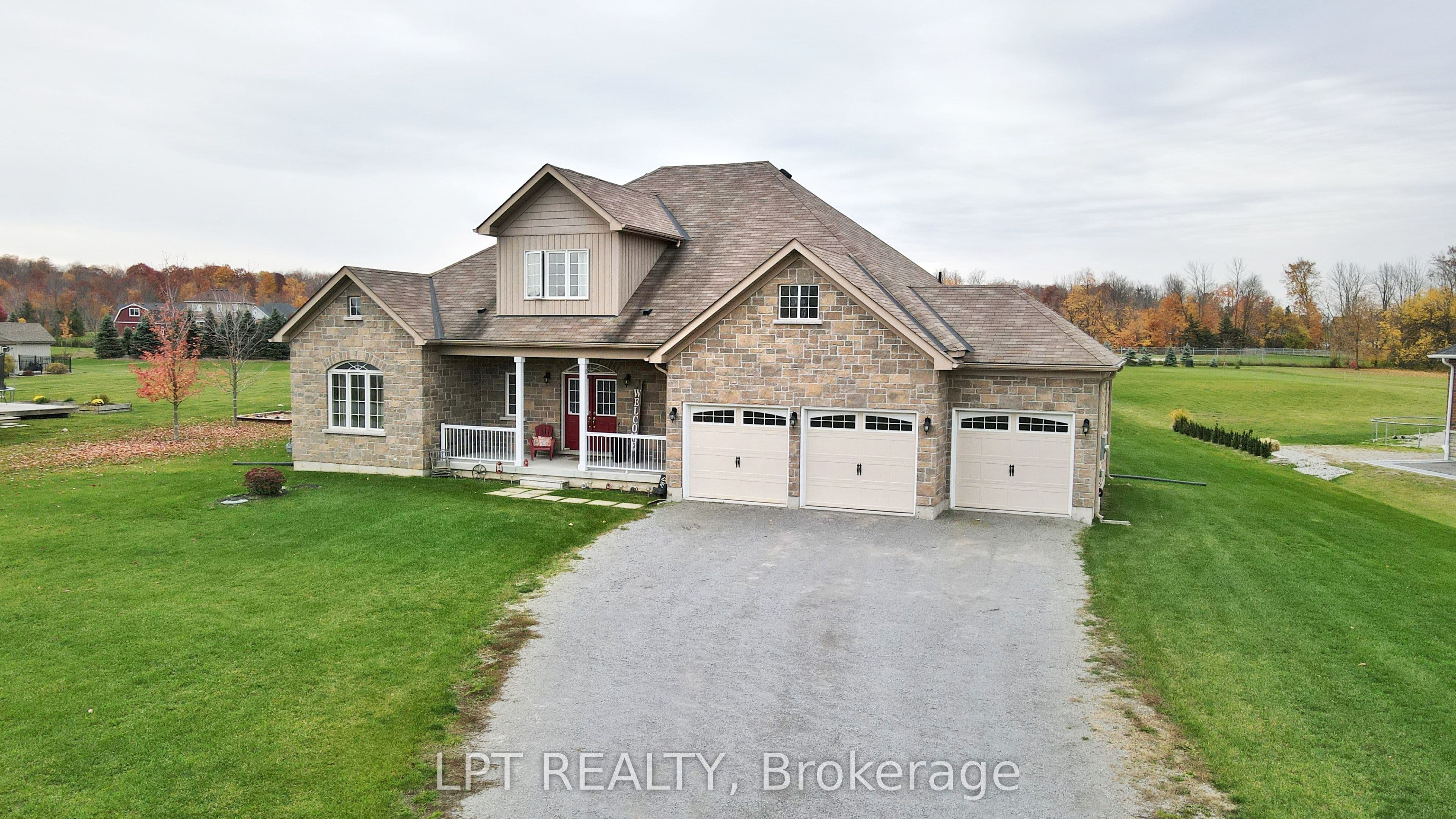 12 Plowright Road, Springwater, ON L9X 0A3