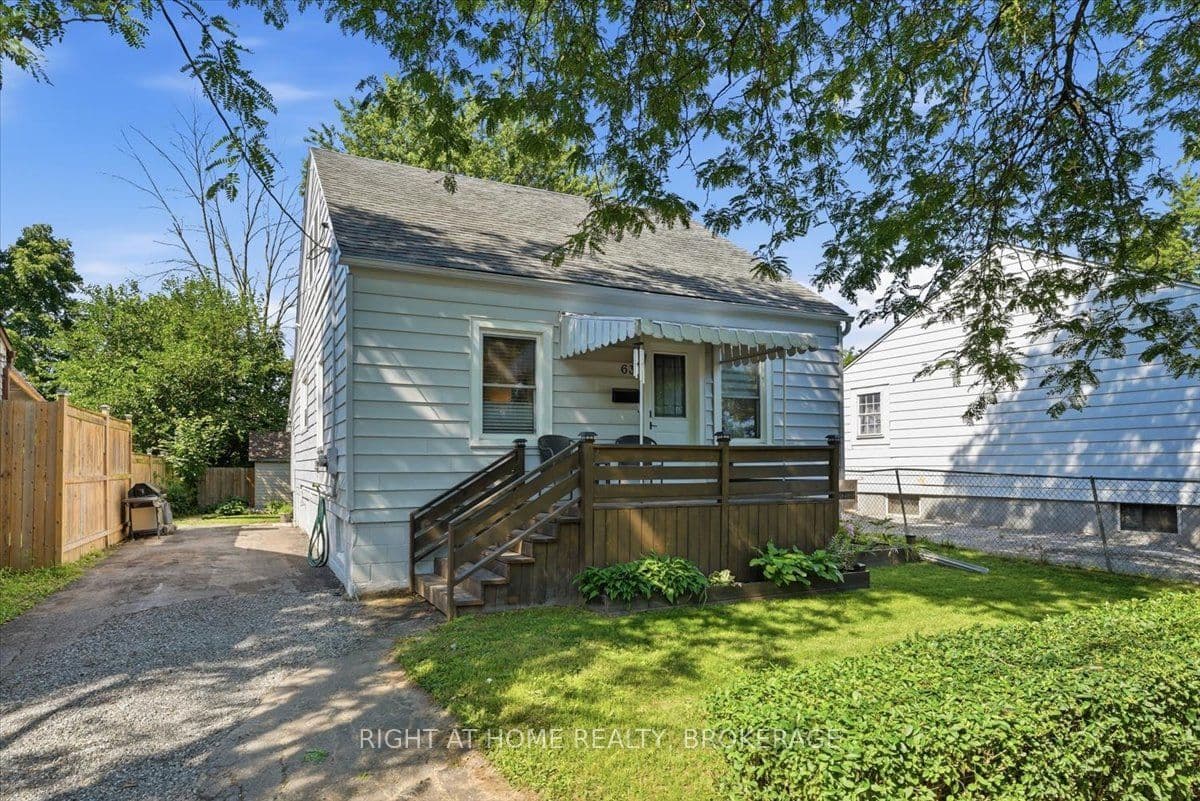 63 Plymouth Avenue, St. Catharines, ON L2R 2Y3