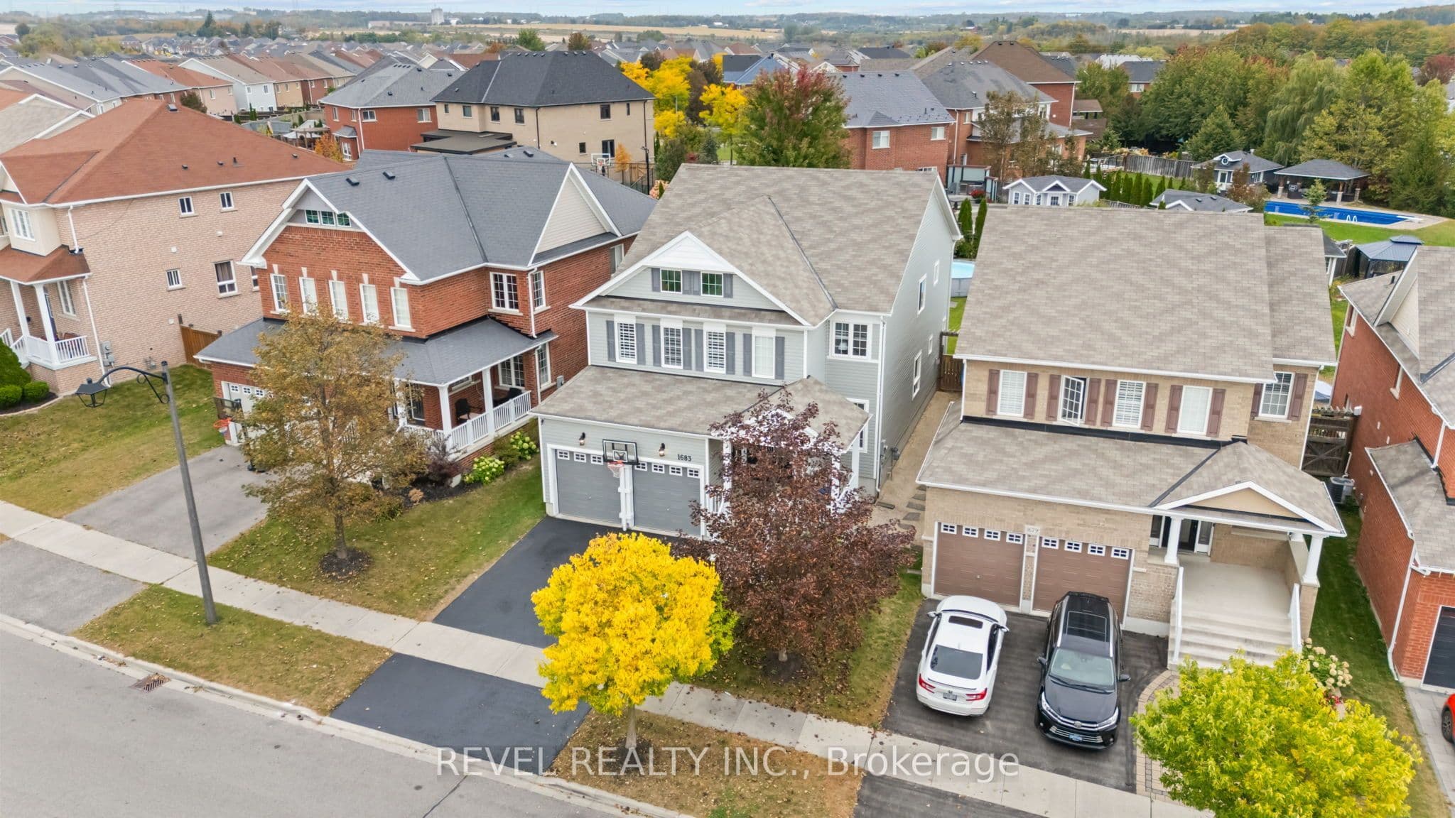 1683 Finkle Drive, Oshawa, ON L1K 0R5