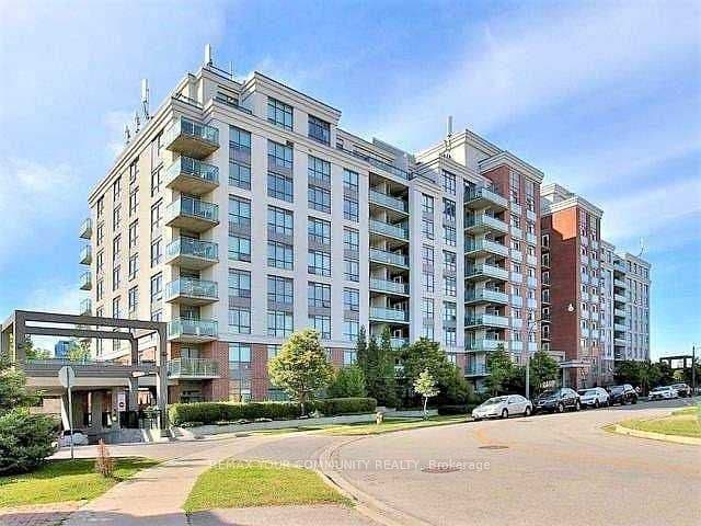 120 Dallimore Circle 827, Toronto, ON M3C 4J1