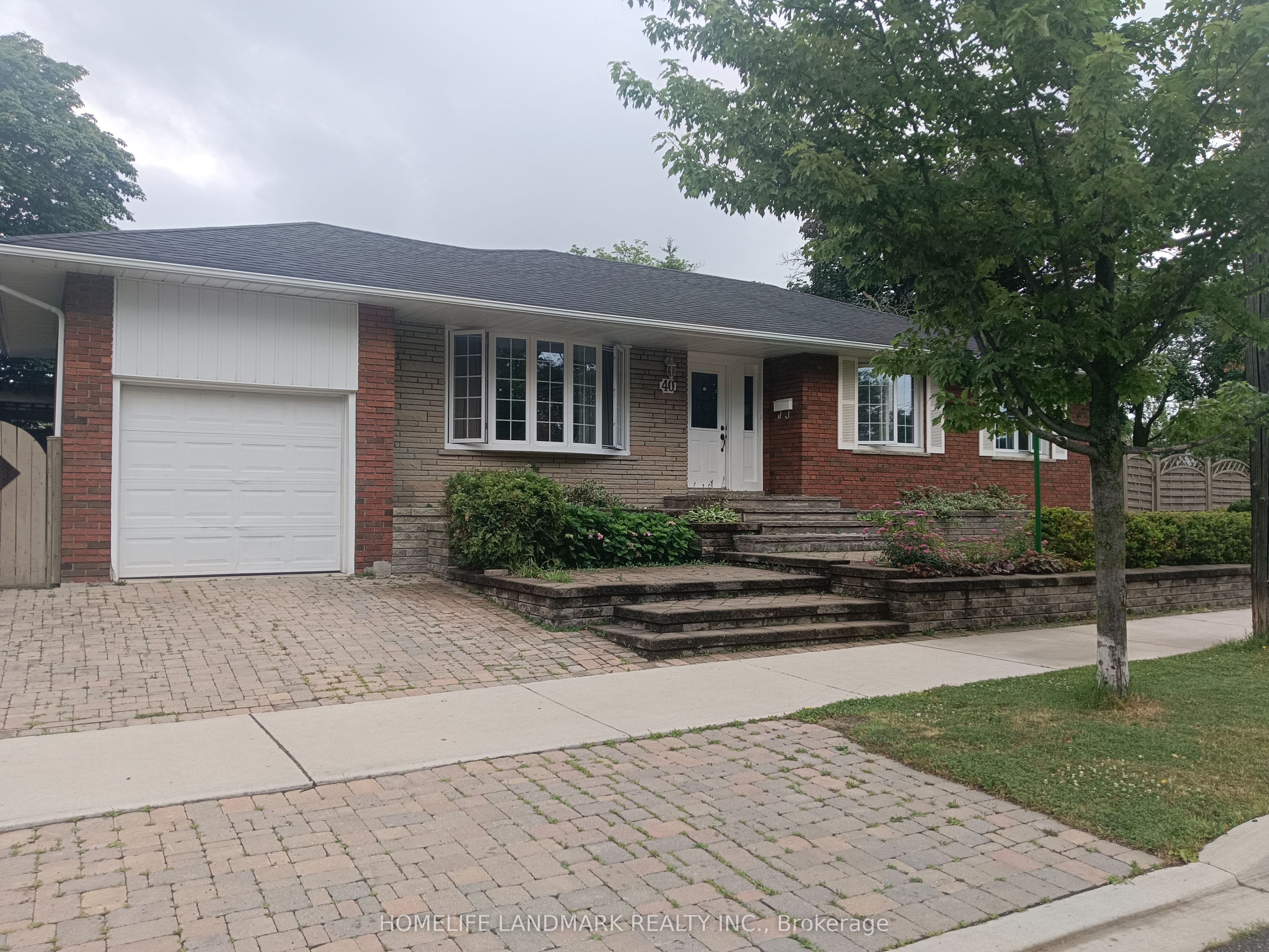 40 Carsbrooke Road, Toronto, ON M9C 3C1