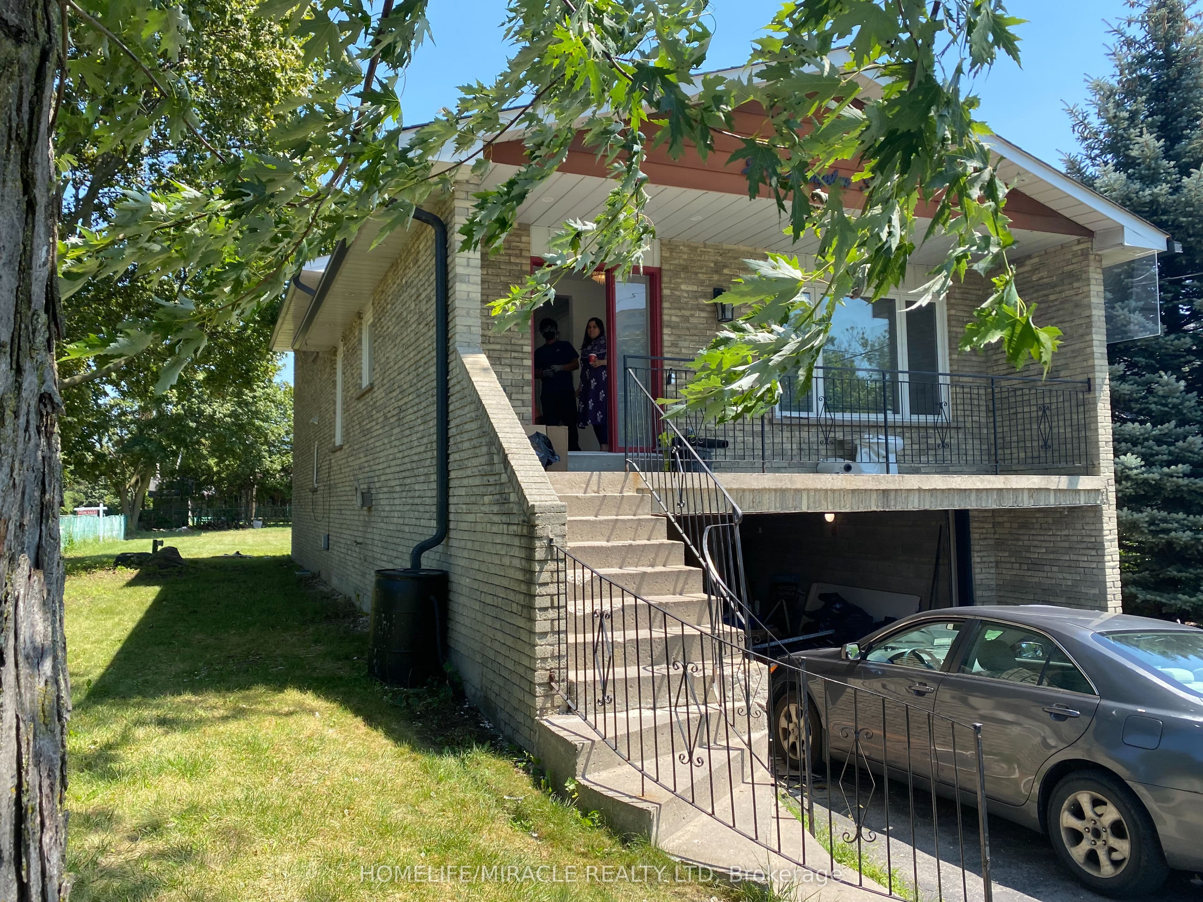 289 Livingston Road, Toronto, ON M1E 1M2