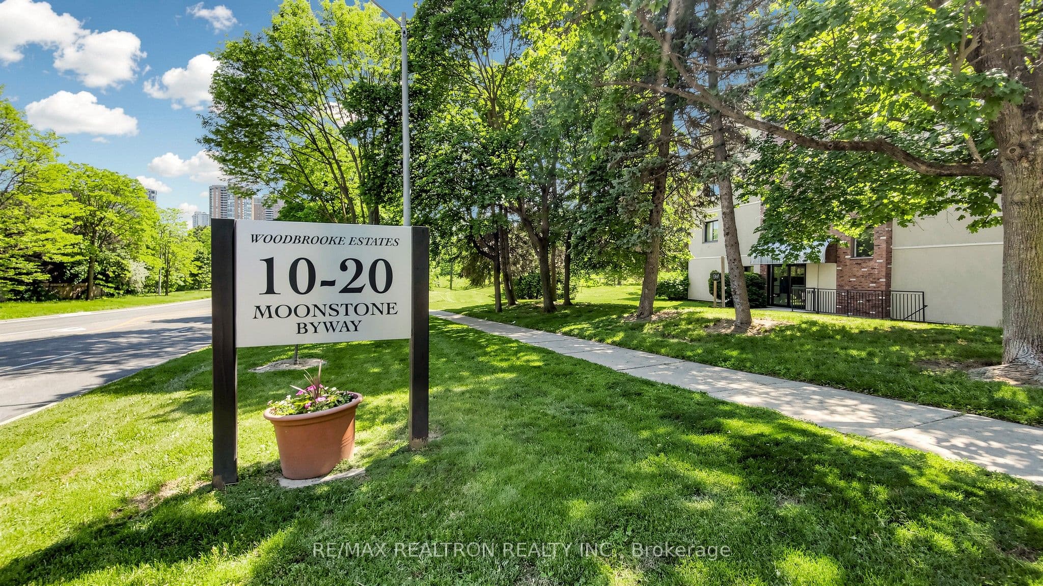 10 Moonstone Byway 145, Toronto, ON M2H 3J3