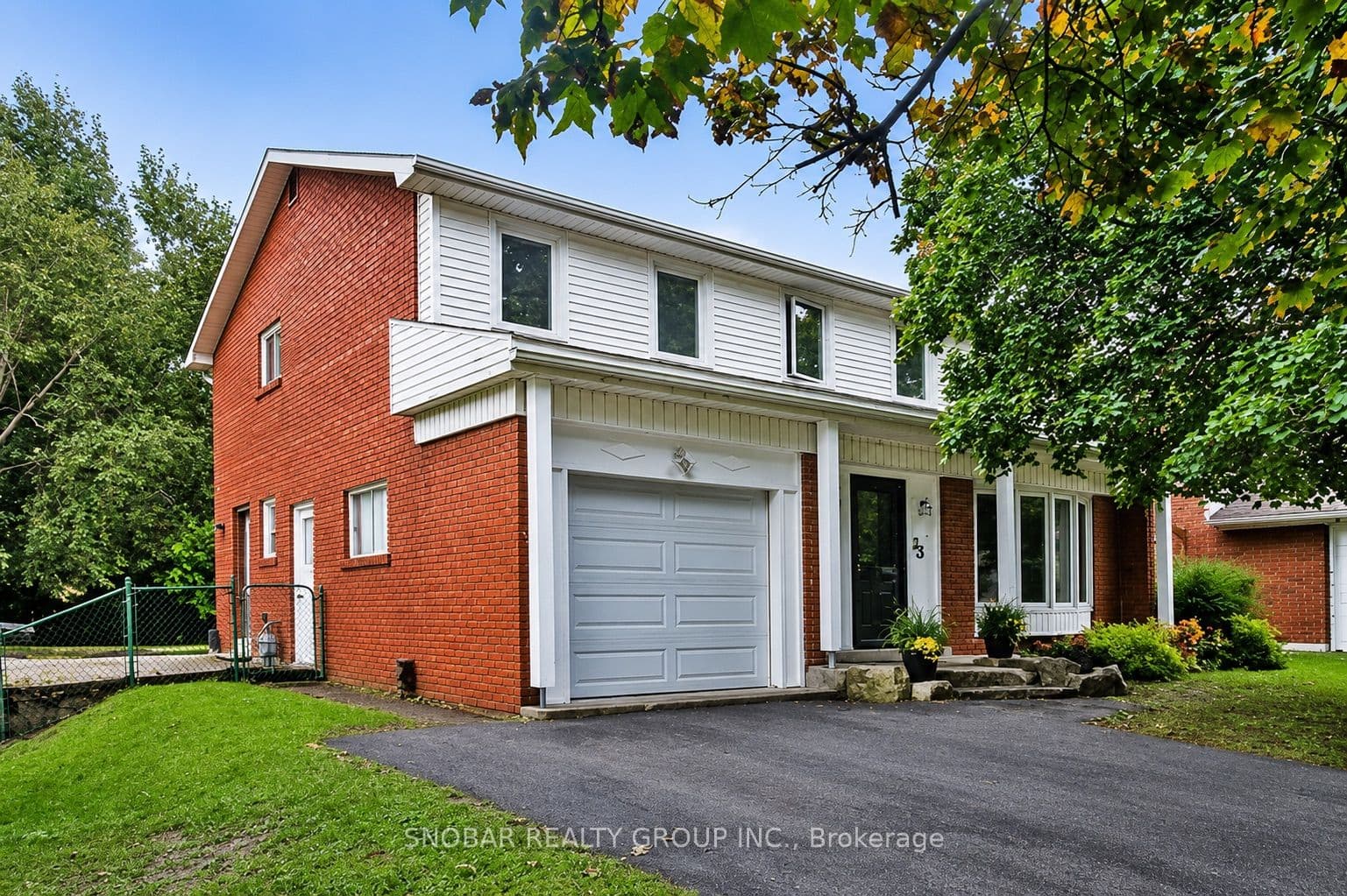 33 Waterford Drive, Toronto, ON M9R 2N5