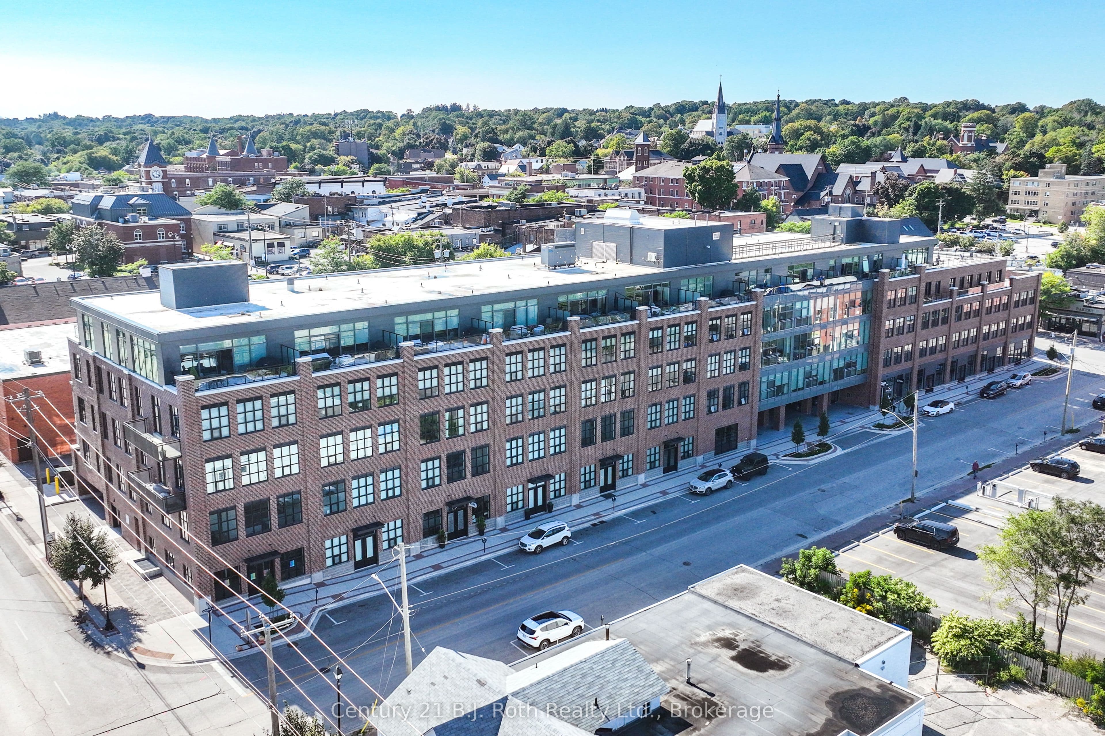 21 MATCHEDASH Street S 212, Orillia, ON L3V 4W4