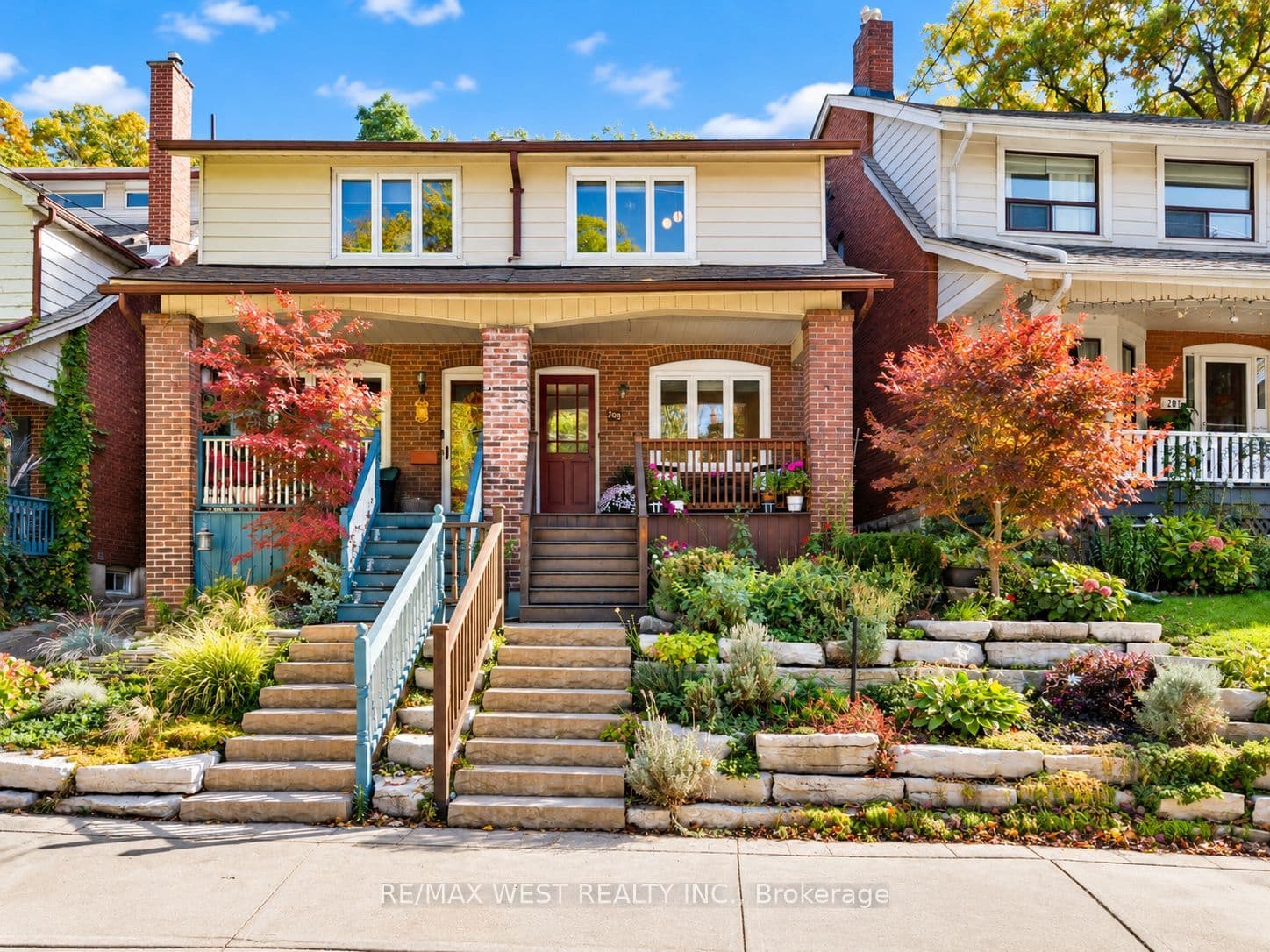 209 Clendenan Avenue, Toronto, ON M6P 2W9