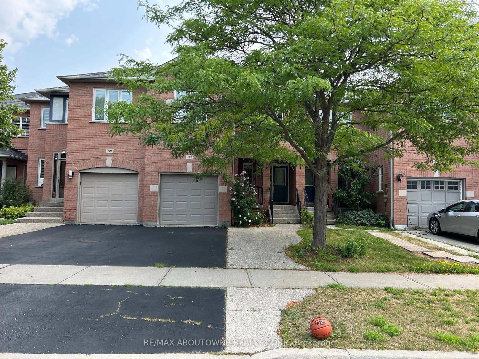 2473 Lazio Lane, Oakville, ON L6M 4P7