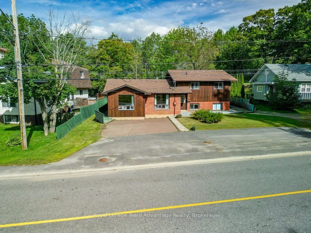 30A Forest Street, Parry Sound, ON P2A 2P9