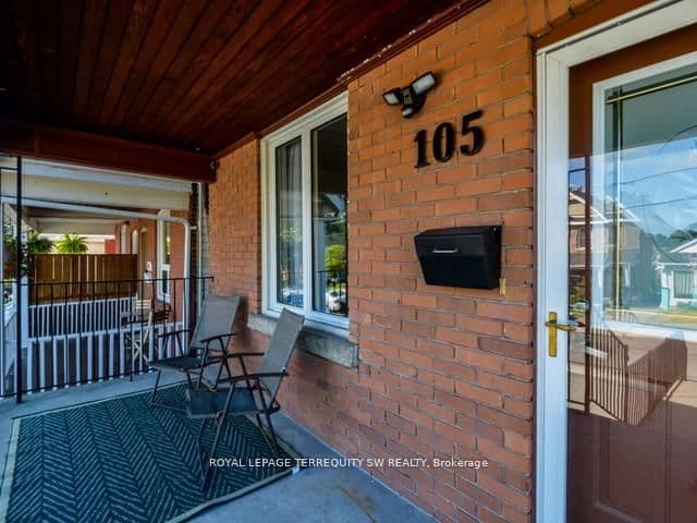 105 Barker Avenue, Toronto, ON M4C 2N8