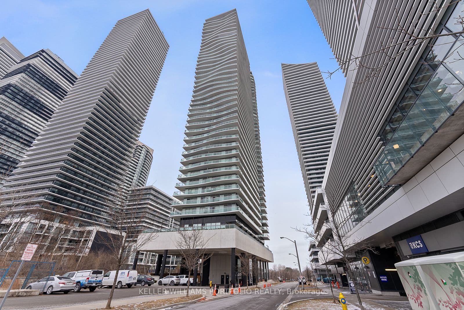 33 Shore Breeze Drive 1011, Toronto, ON M8V 0G1