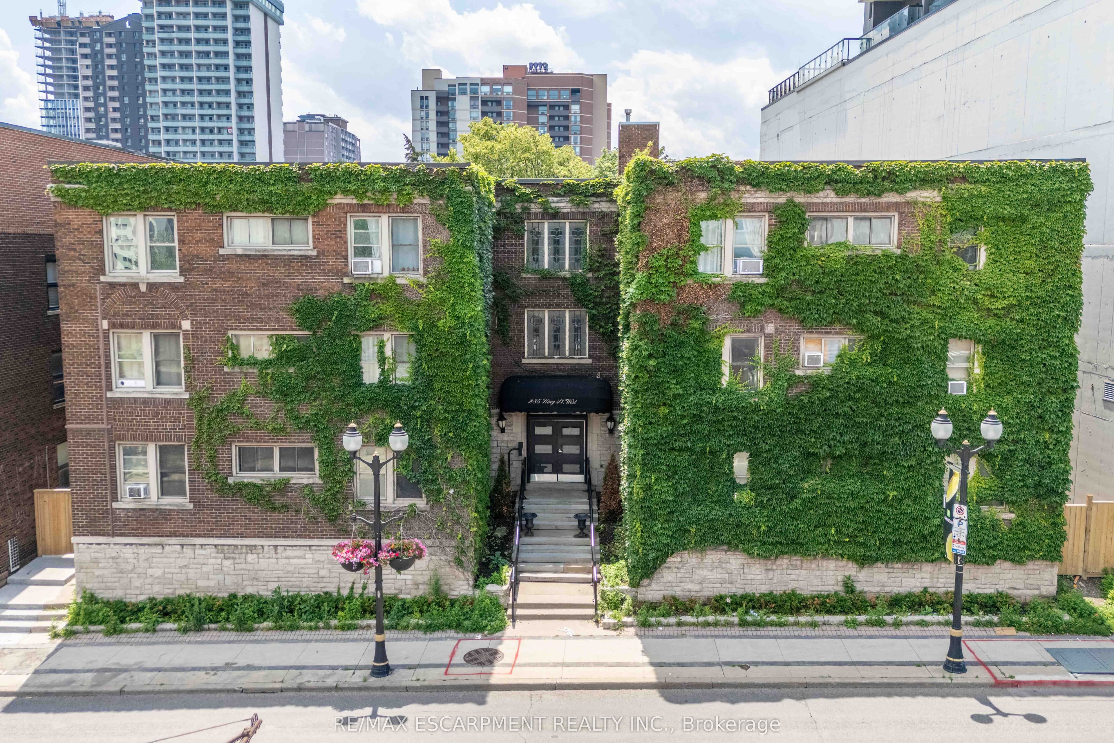 285 King Street W 4, Hamilton, ON L8P 1B2