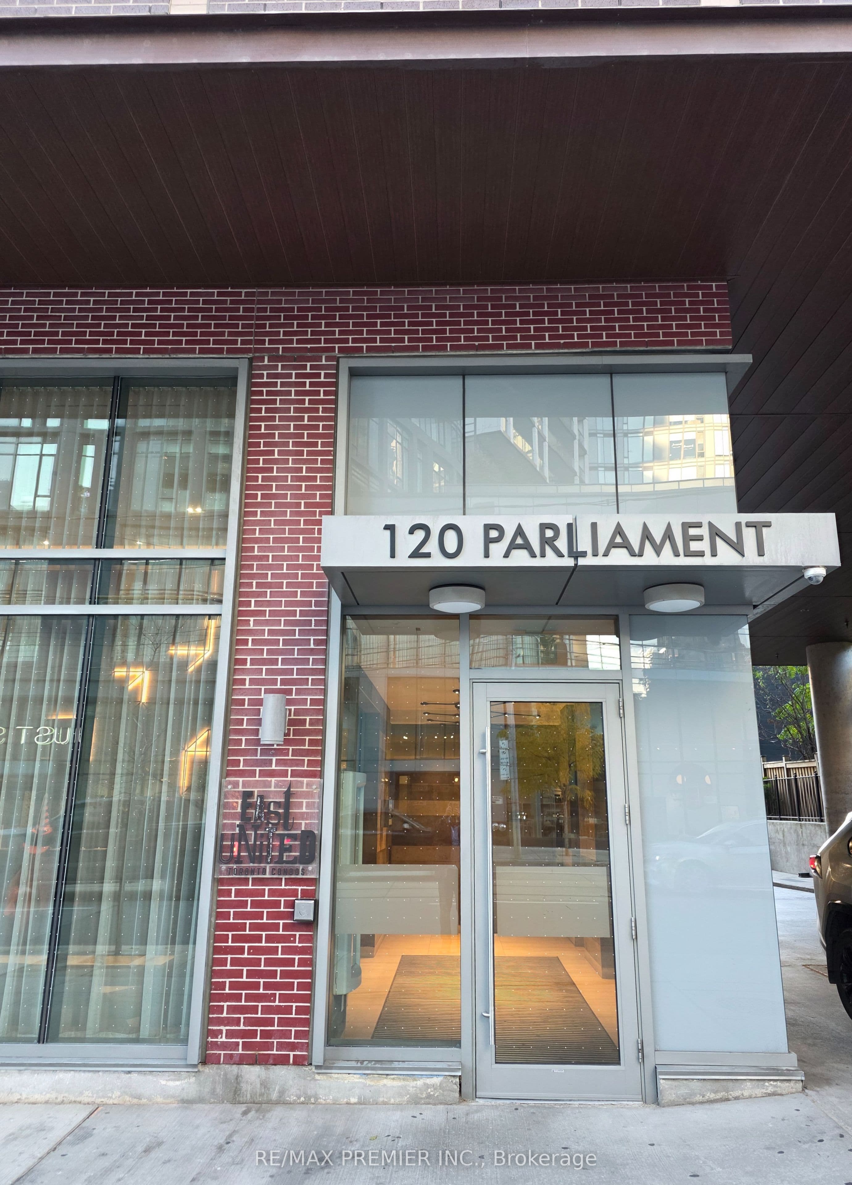 120 Parliament Street 1613, Toronto, ON M5A 2Y8