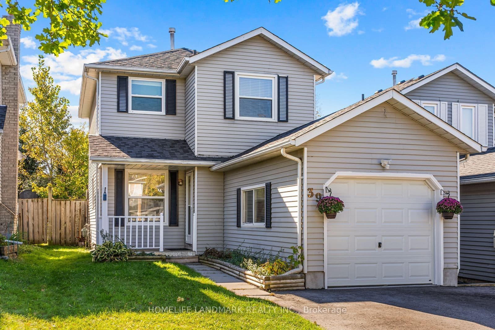 39 D'ambrosio Drive, Barrie, ON L4N 6V6