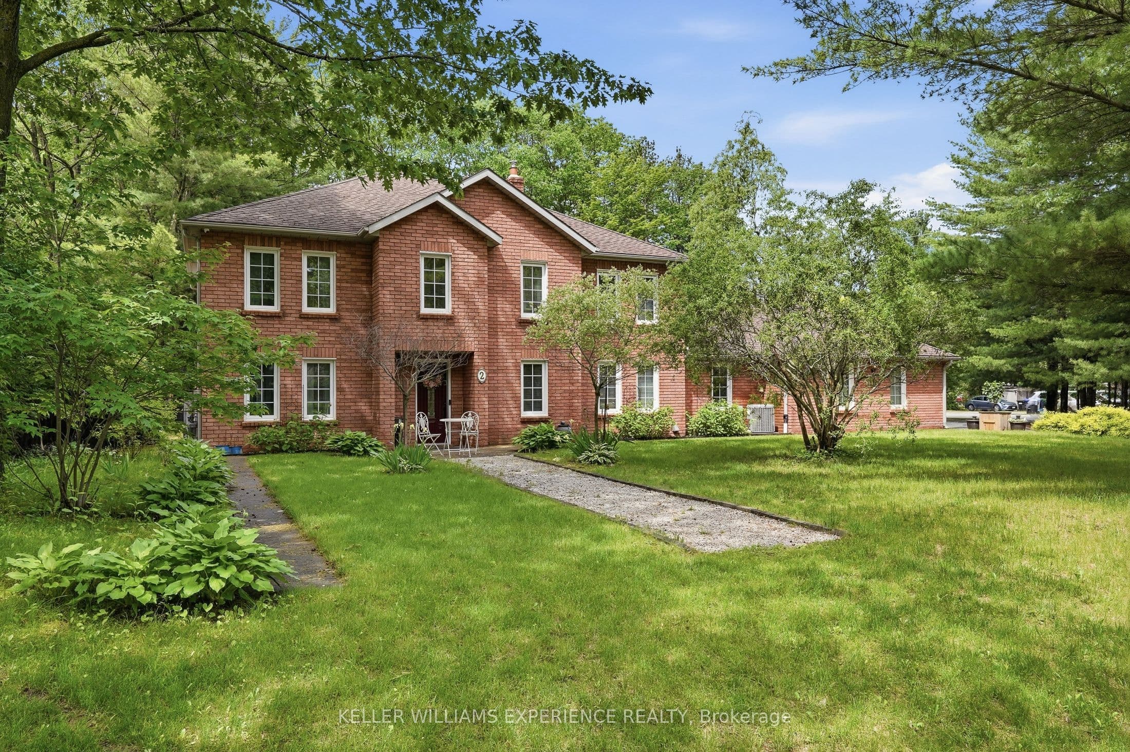 2 Seeley Court, Wasaga Beach, ON L9Z 2A7