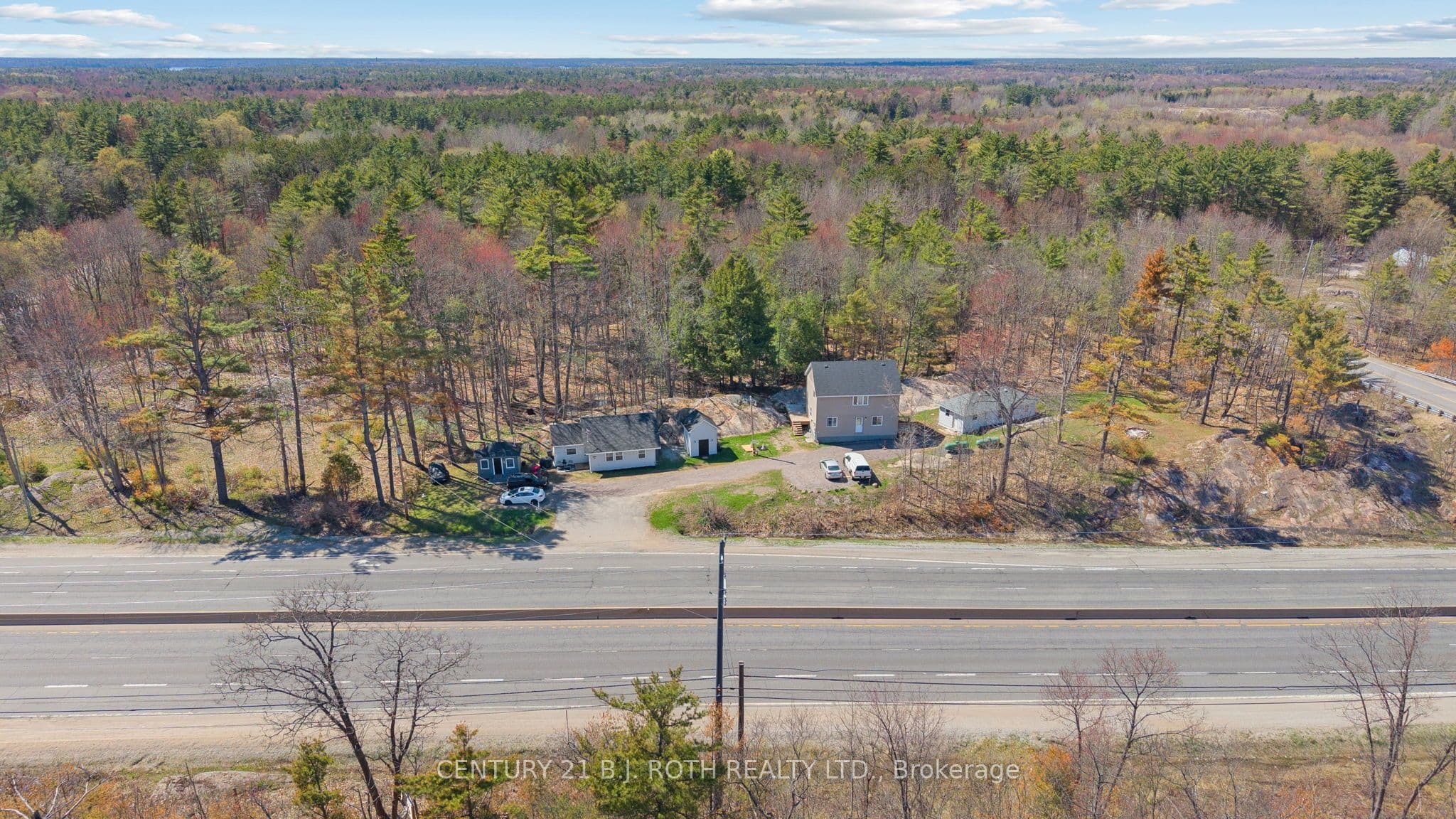 1411 11 Highway S, Gravenhurst, ON P0E 1G0