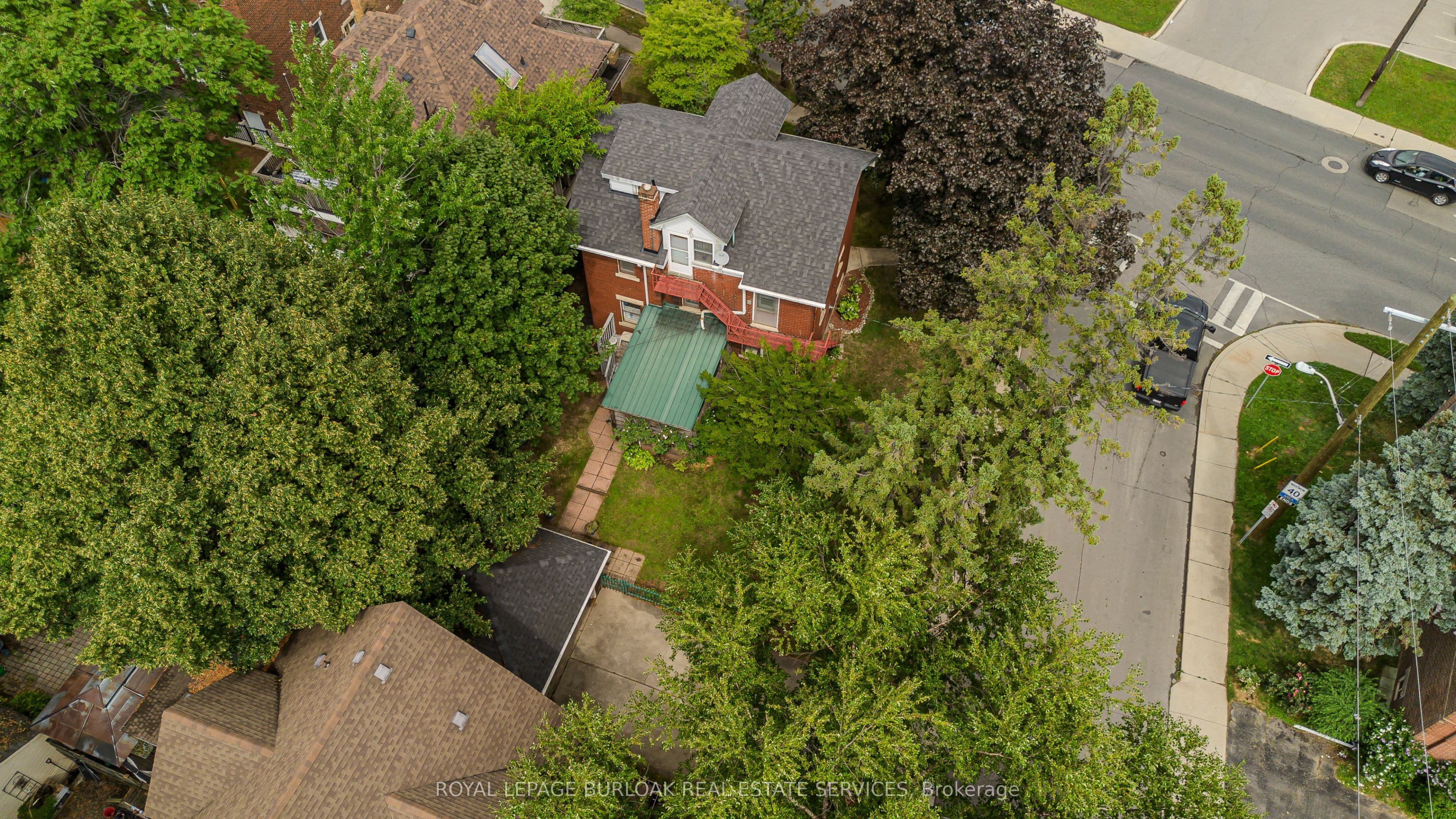 1088 King Street E, Hamilton, ON L8M 1E3