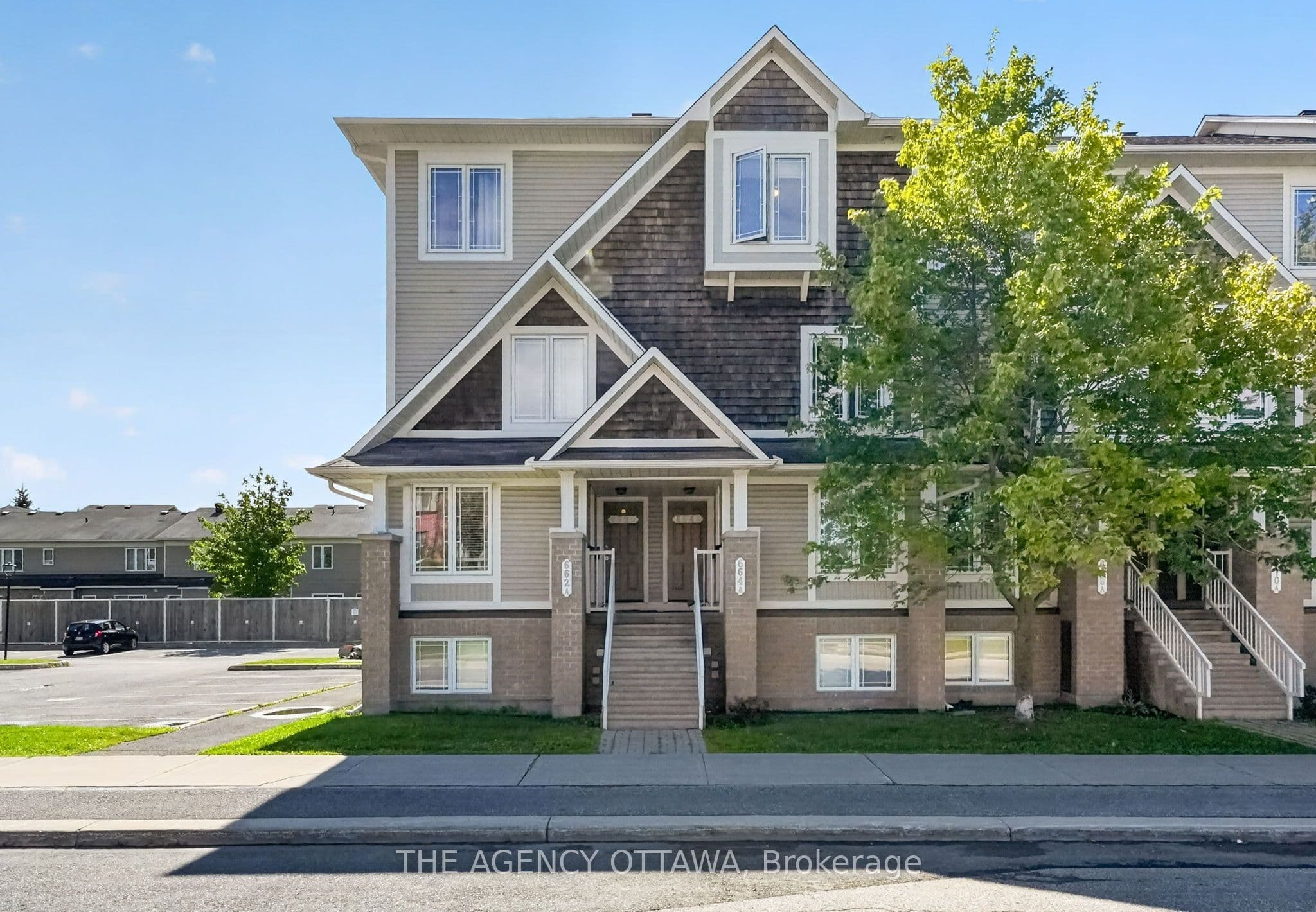 664 Chapman Mills Drive B, Barrhaven, ON K2J 3V2