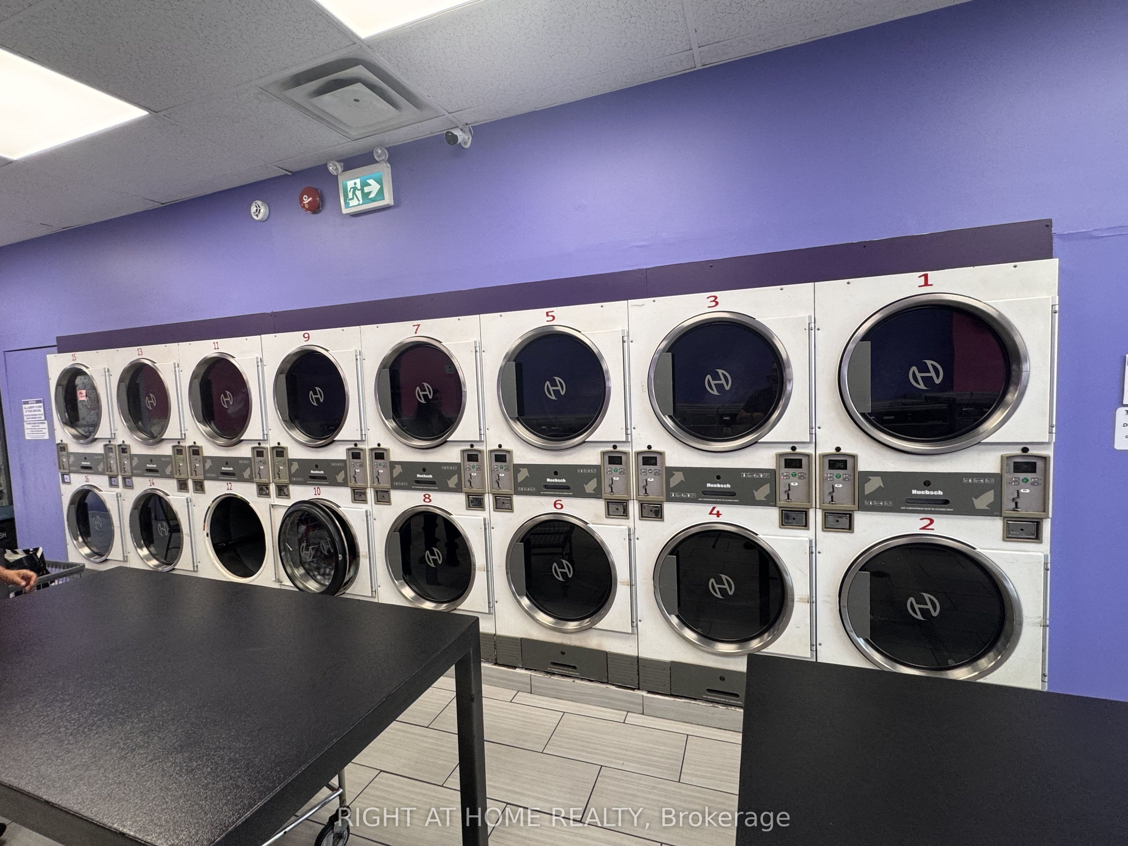 20A Rexdale Boulevard, Toronto, ON M9W 5Z3