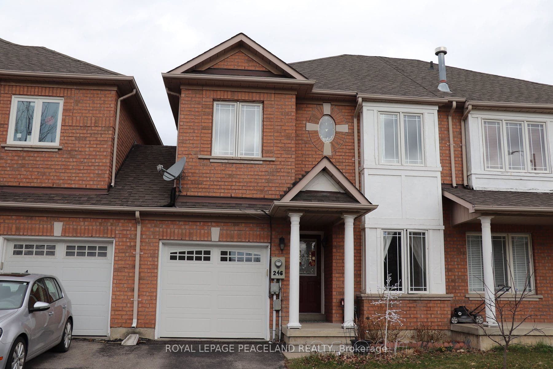 246 Farmstead Road, Richmond Hill, ON L4S 2J8