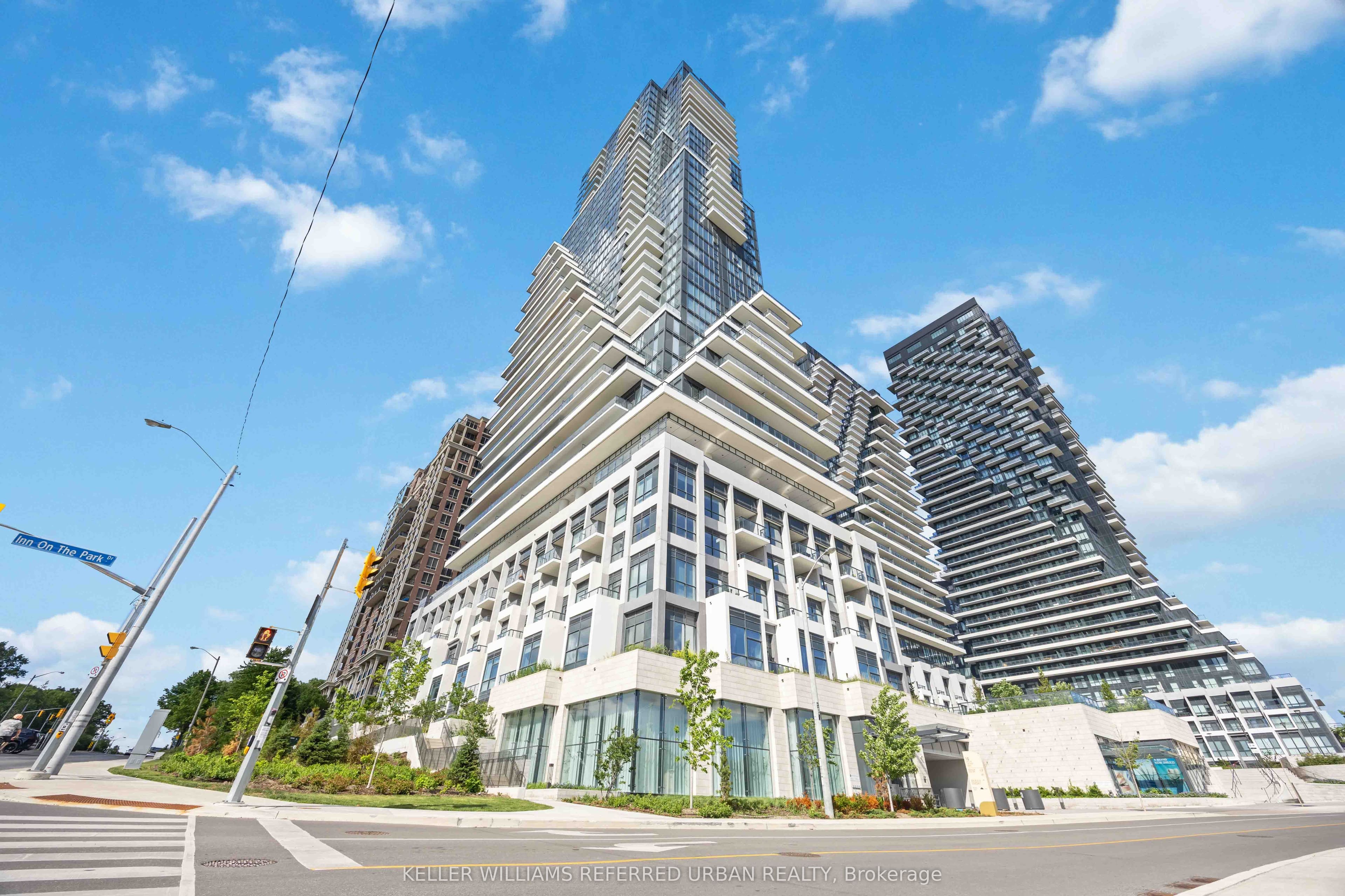 10 Inn On The Park Drive PH3, Toronto, ON M3C 0P9