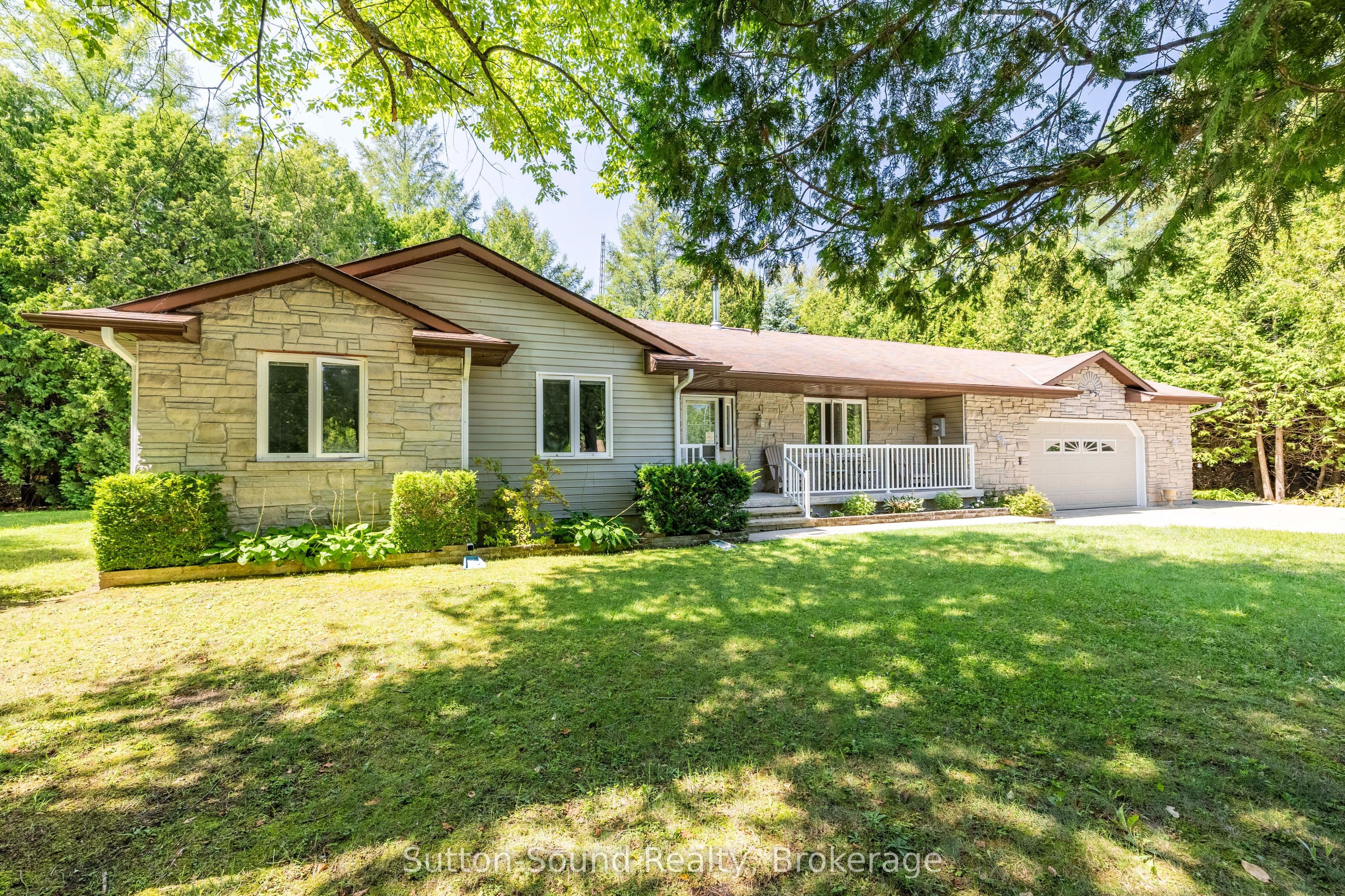 14 Shamrock Boulevard, South Bruce Peninsula, ON N0H 2N0
