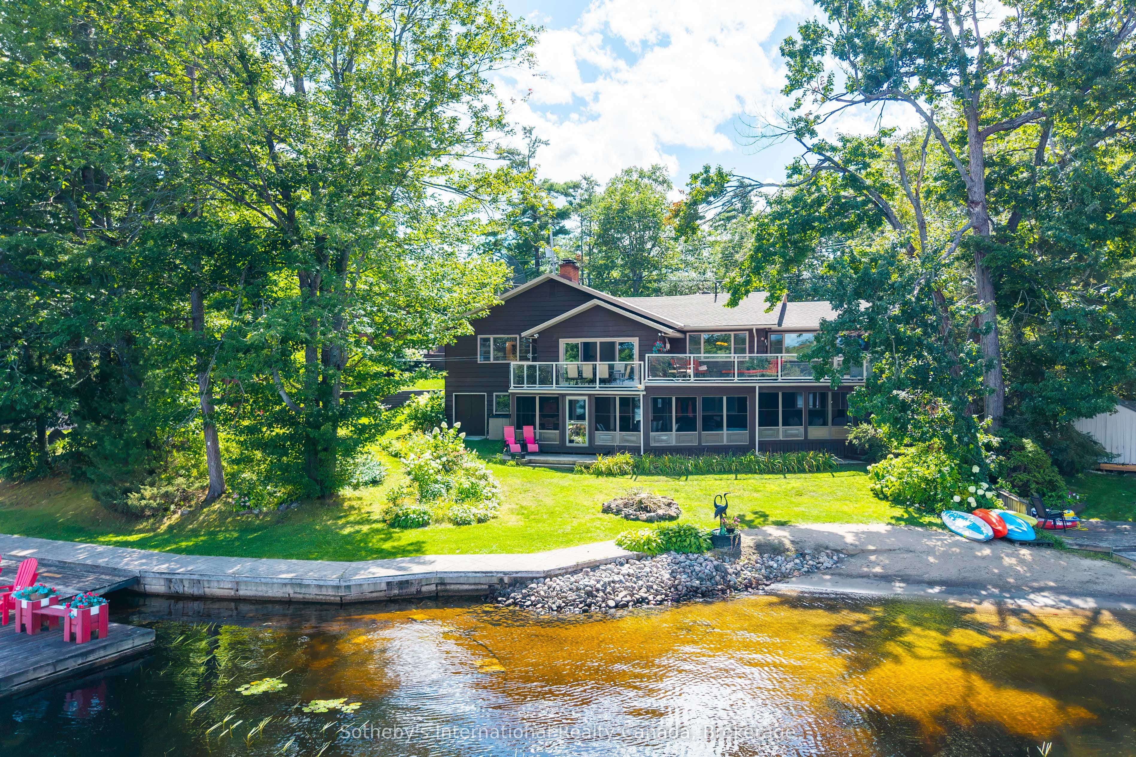 1240 North Kahshe Lake Road 2, Gravenhurst, ON P0G 1E0