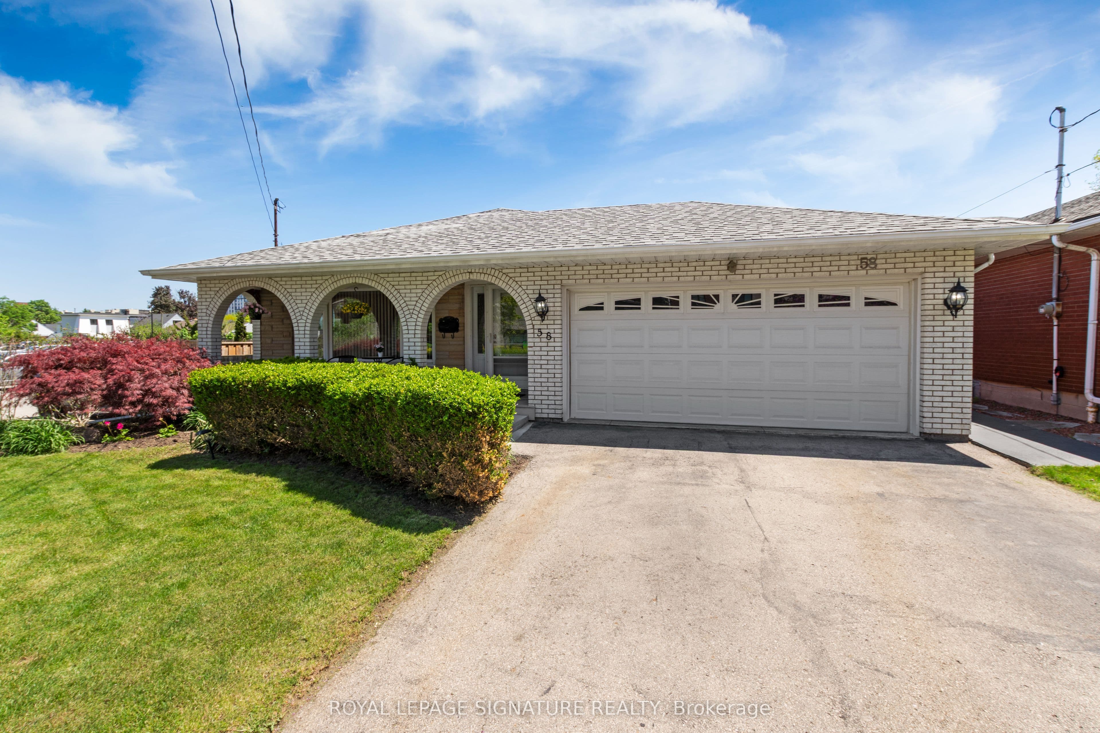 58 Centennial Parkway S, Hamilton, ON L8G 2C5