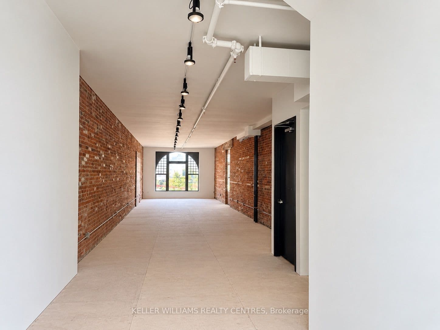 489 Queen Street W 302, Toronto, ON M5V 2B4