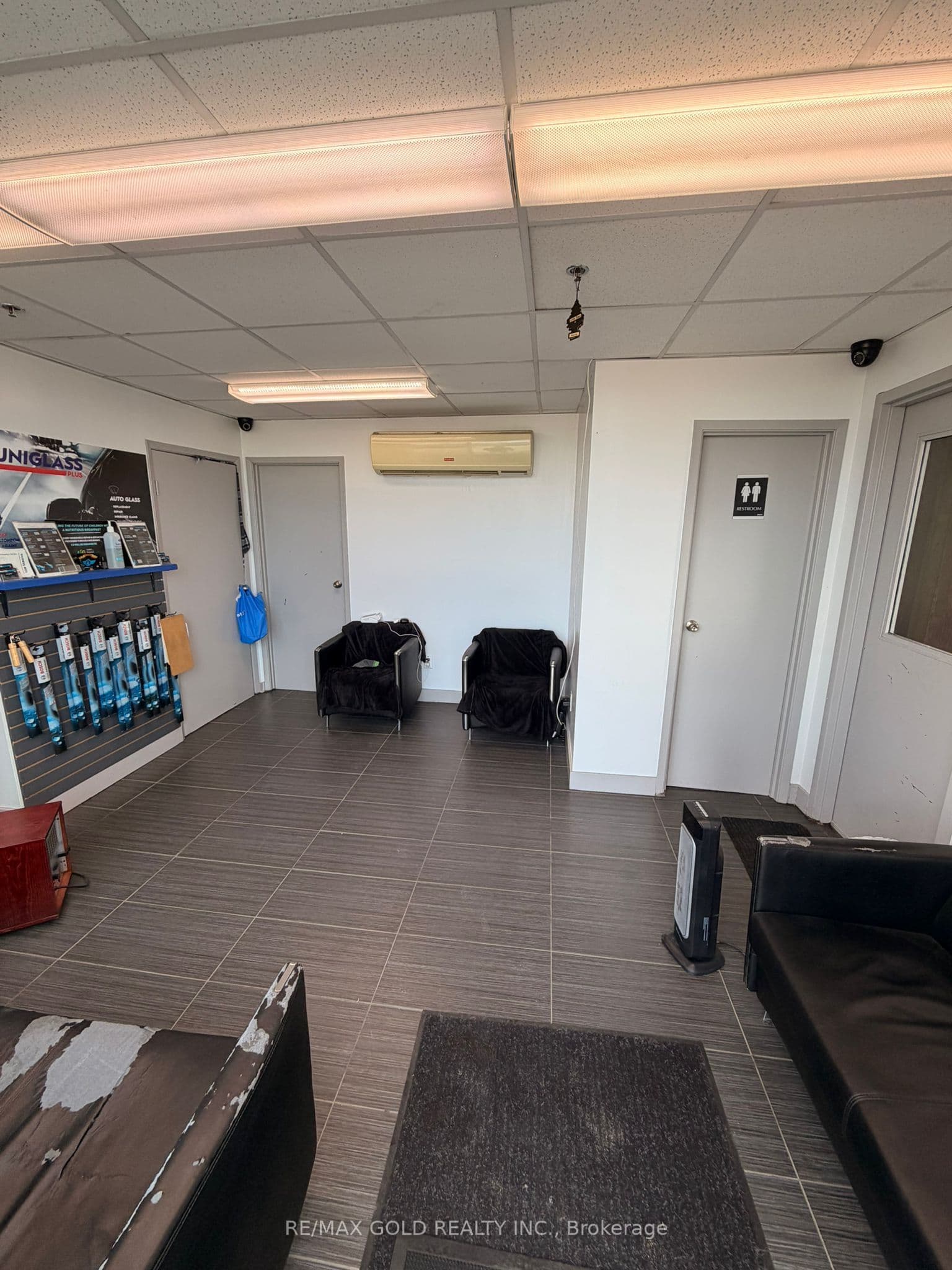 7091 Hurontario Street 2, Mississauga, ON L5S 1Z8