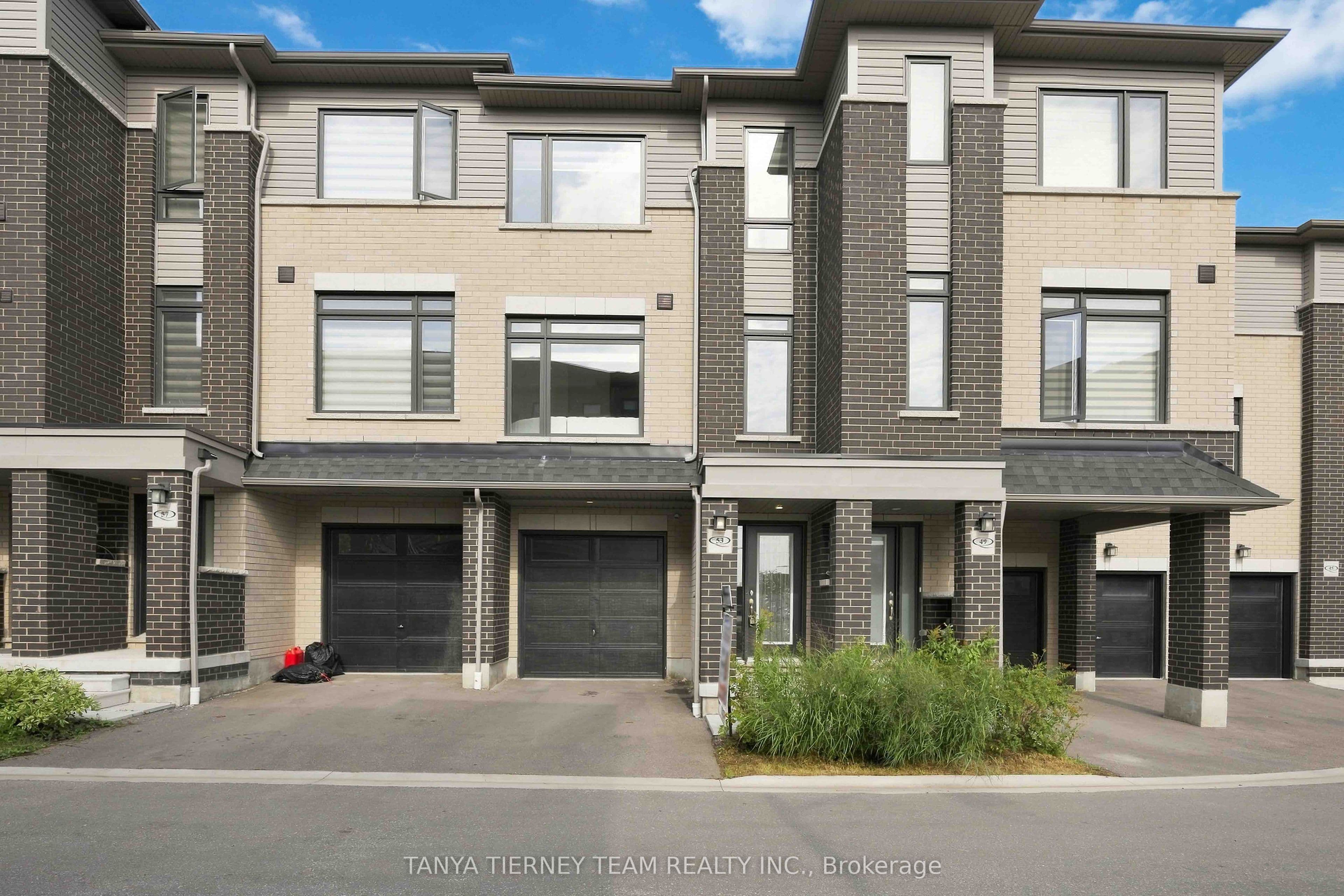53 Emmas Way, Whitby, ON L1R 0S7