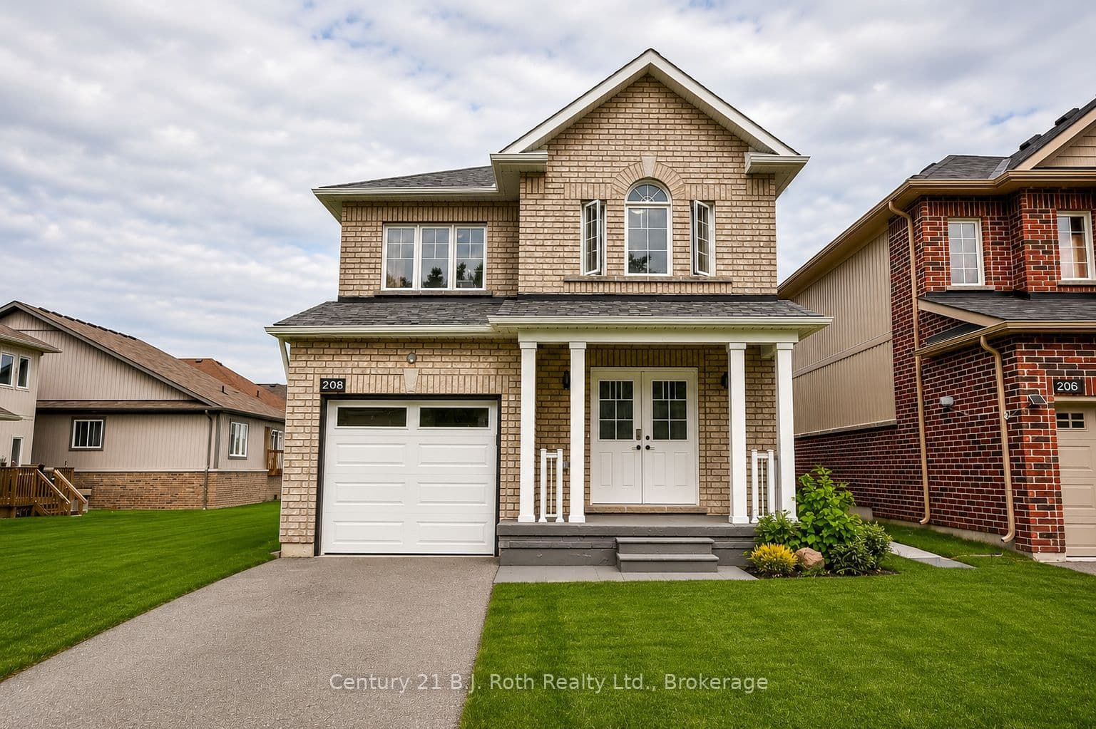 208 Diana Drive, Orillia, ON L3V 8J8
