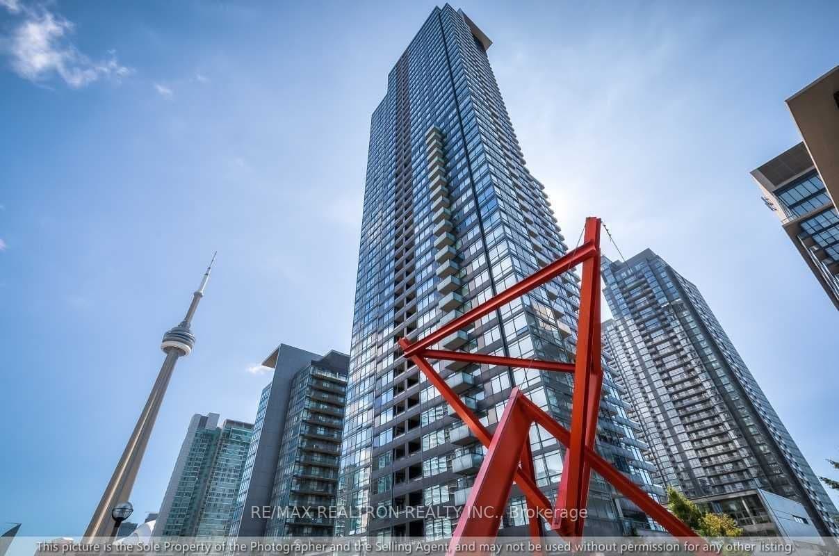 25 Telegram Mews 4310, Toronto, ON M5V 3Z1