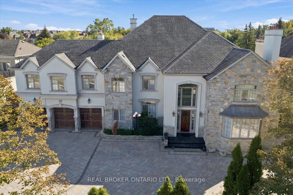 39 Dewbourne Avenue, Richmond Hill, ON L4B 3G9
