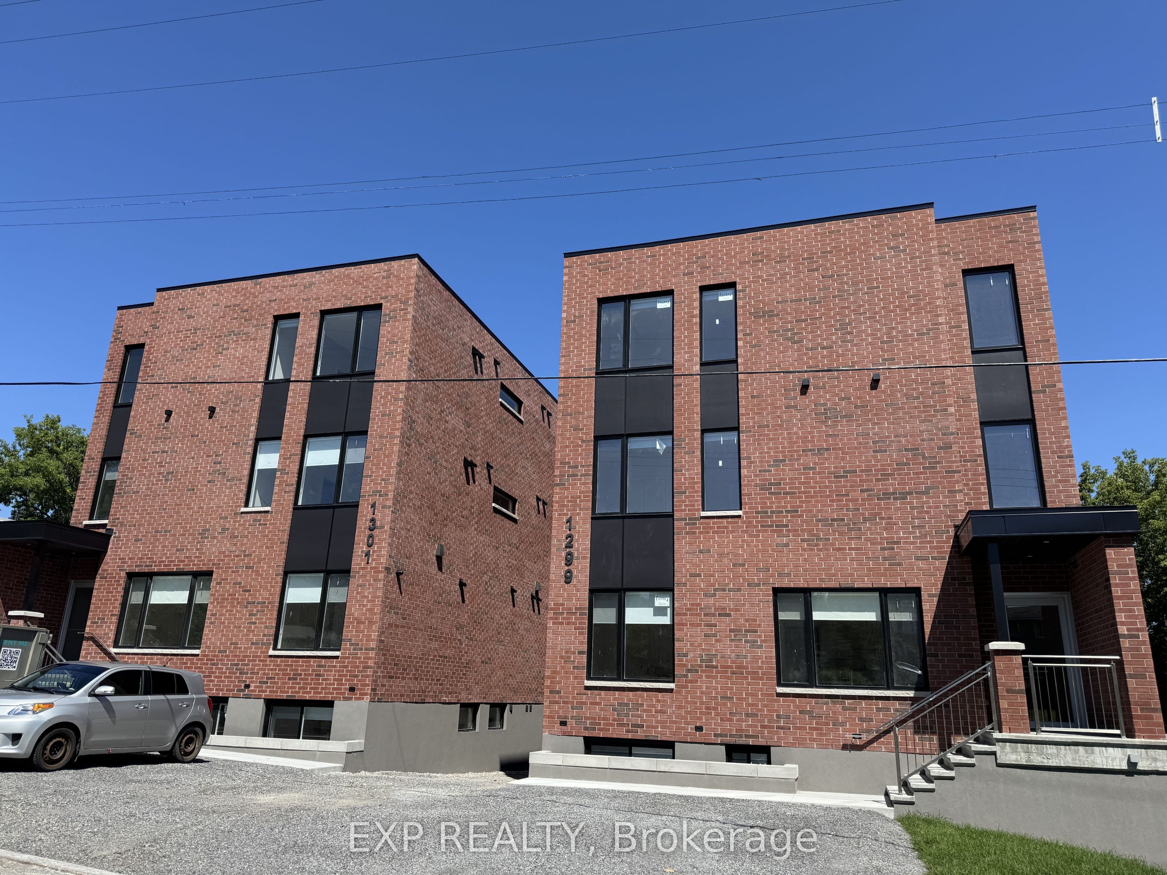 1301 Dorchester Avenue 1, Carlington - Central Park, ON K1Z 8E8