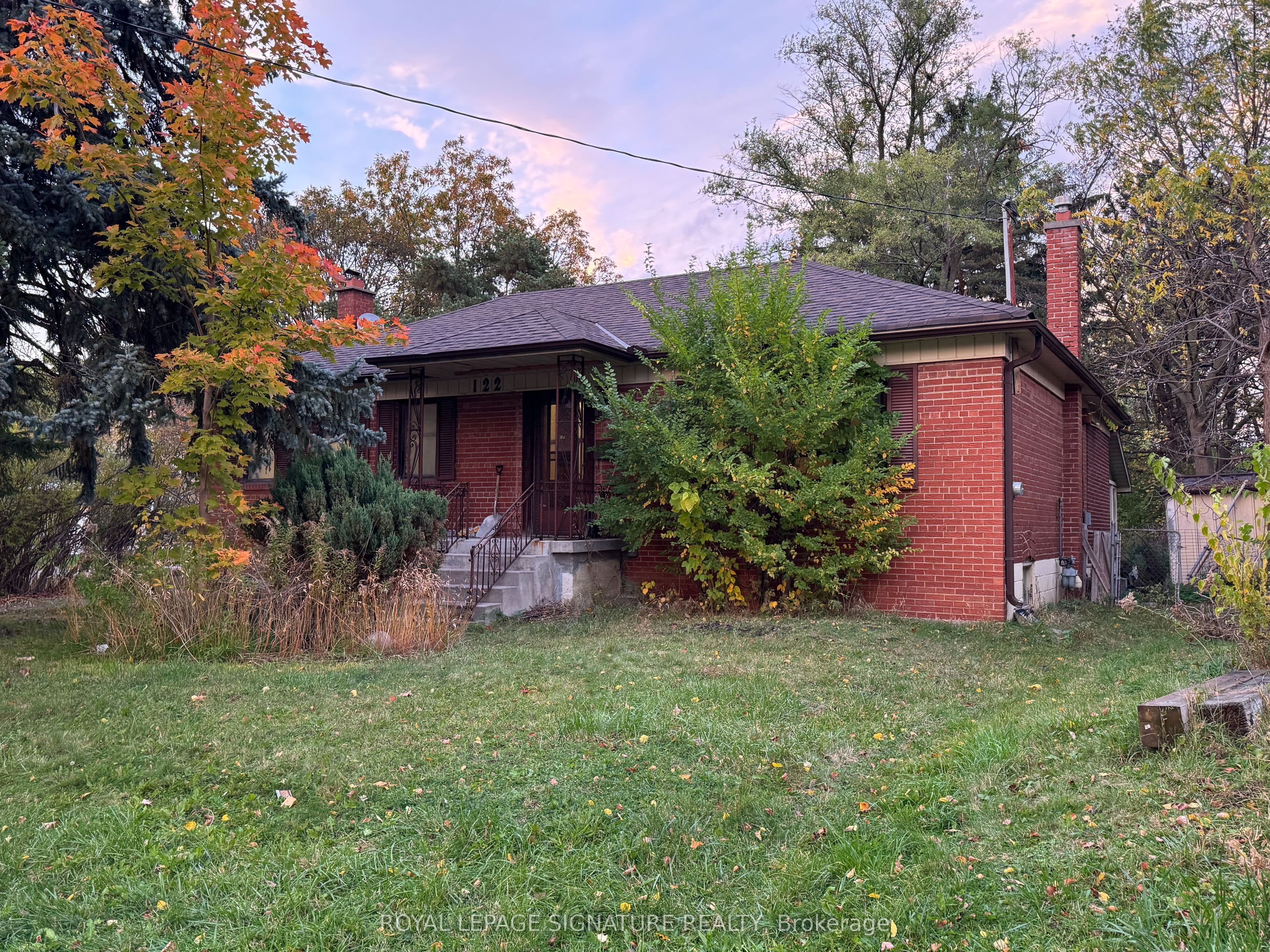 120 & 122 Earlton Road, Toronto, ON M1T 2R6