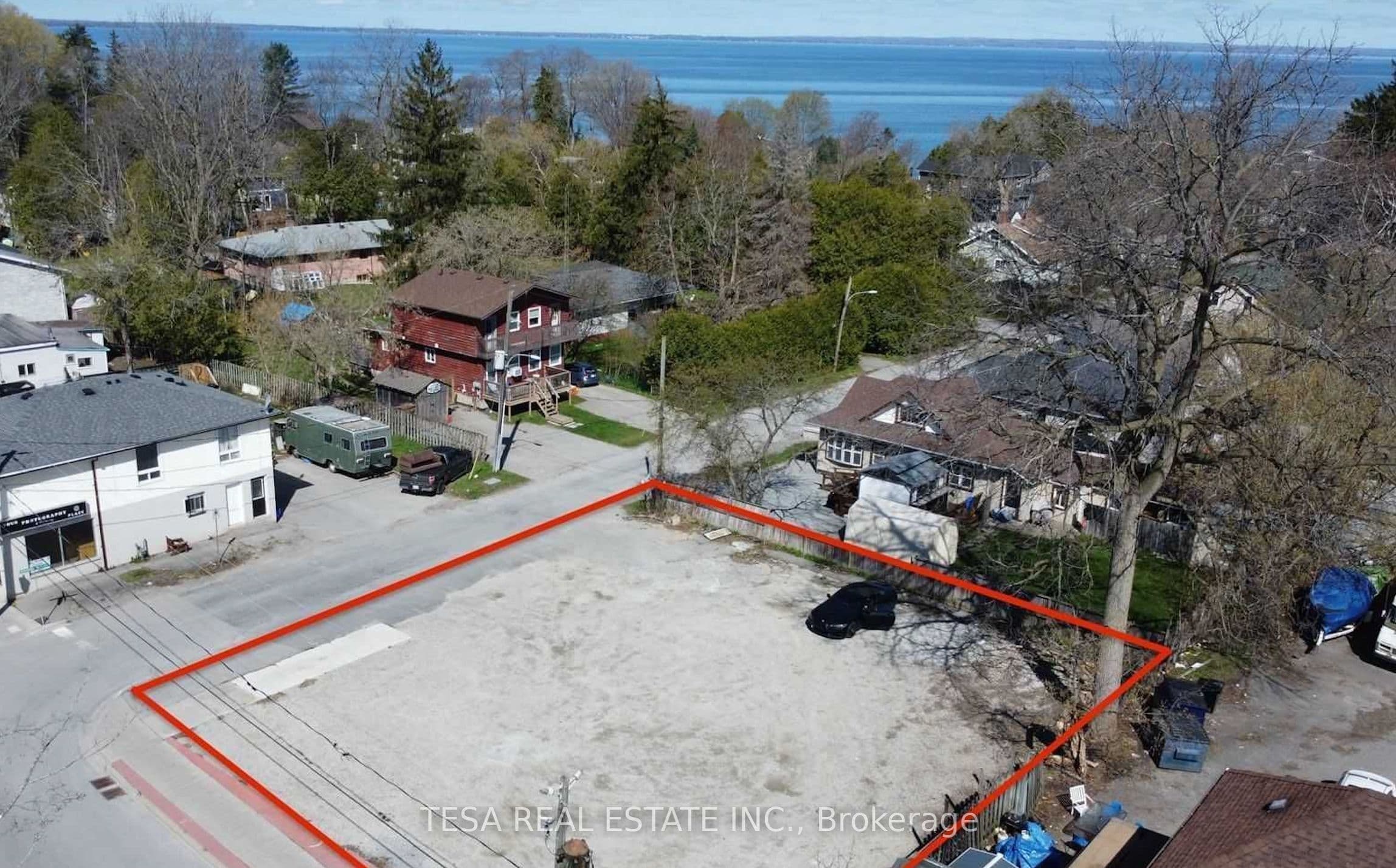 924 & 926 Lake Drive E, Georgina, ON L4P 3E9