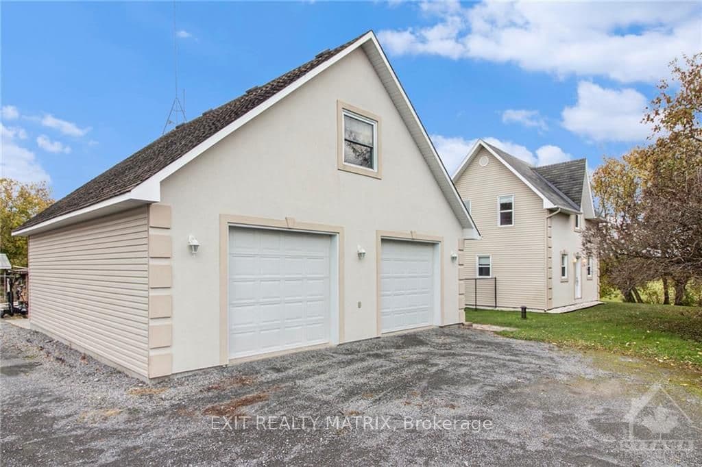 1991 FINCH-WINCHESTER BOUNDARY Road, North Stormont, ON K0C 1H0