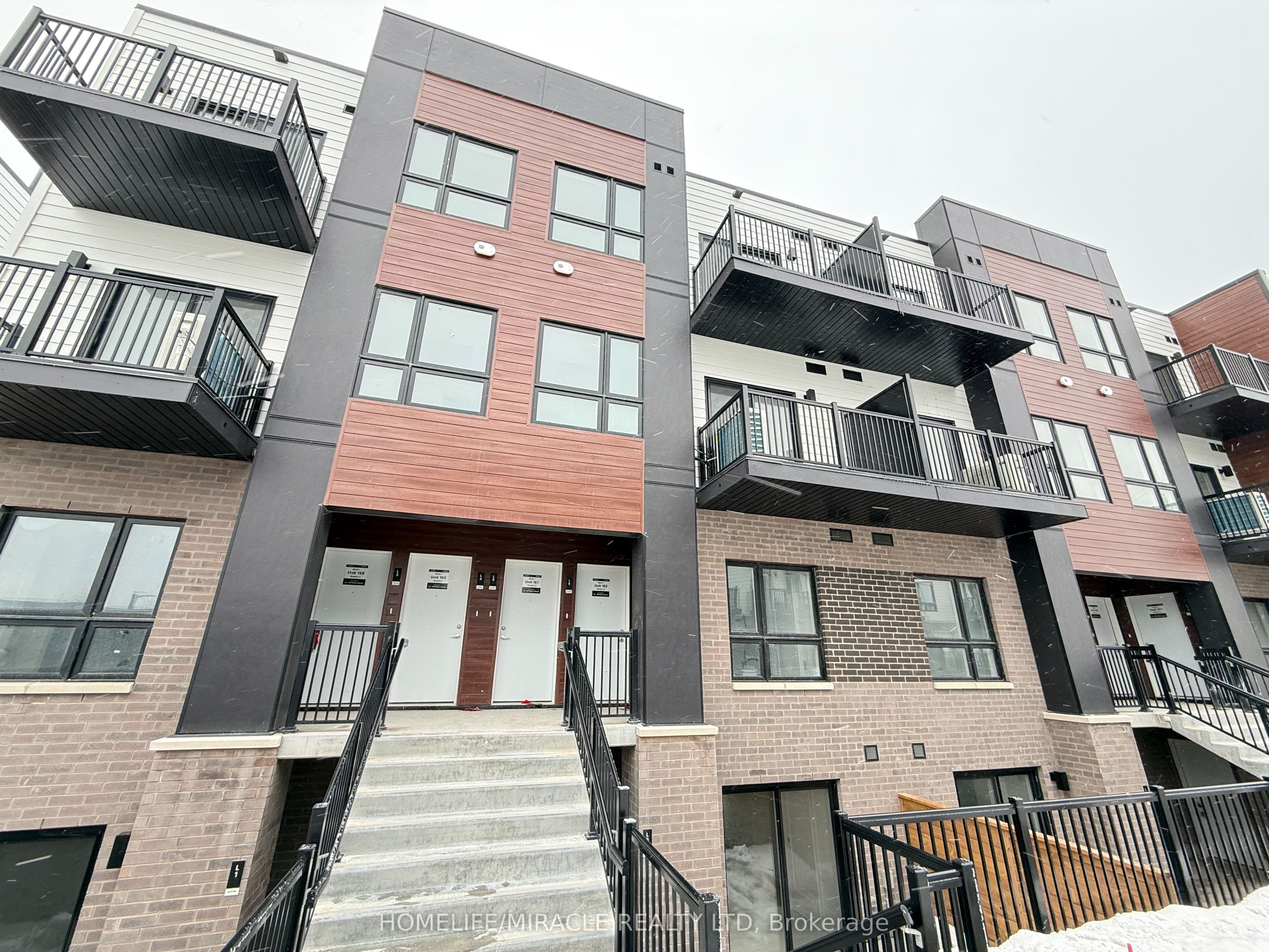 40 Palace Street L8, Kitchener, ON N2E 3Z4