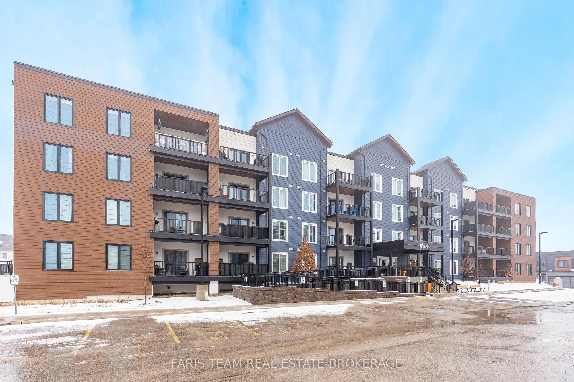 20 Koda Street 211, Barrie, ON L9J 0J7