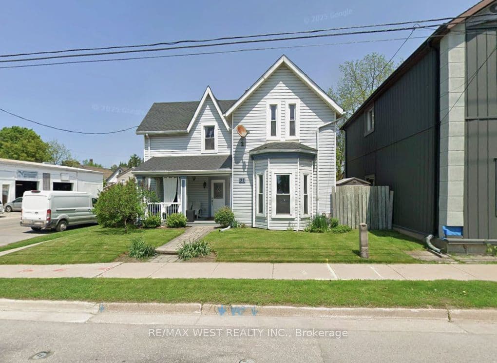 37 N Main Street N, Halton Hills, ON L7J 1V5
