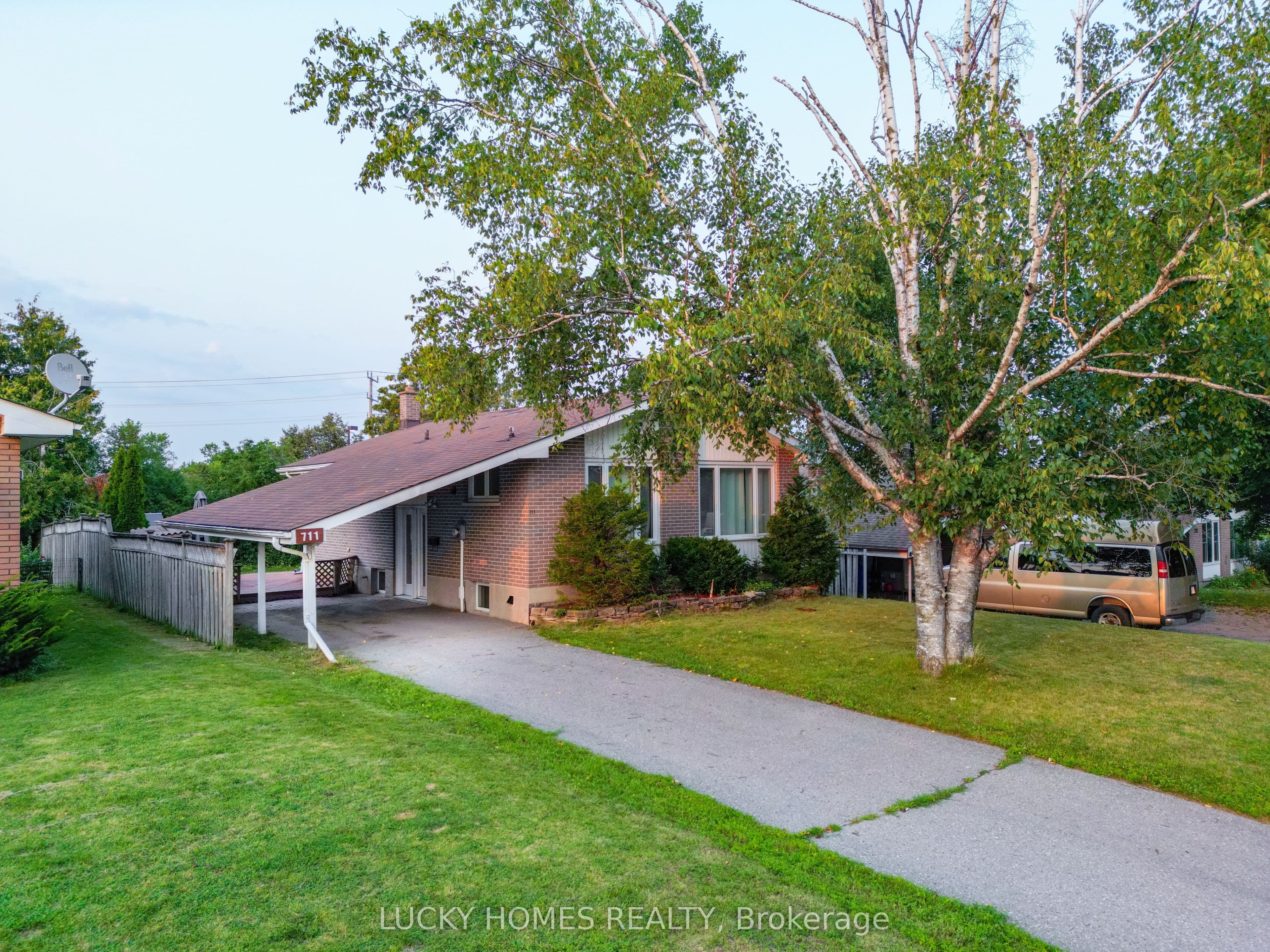 711 Otonabee Drive, Peterborough, ON K9J 7P8