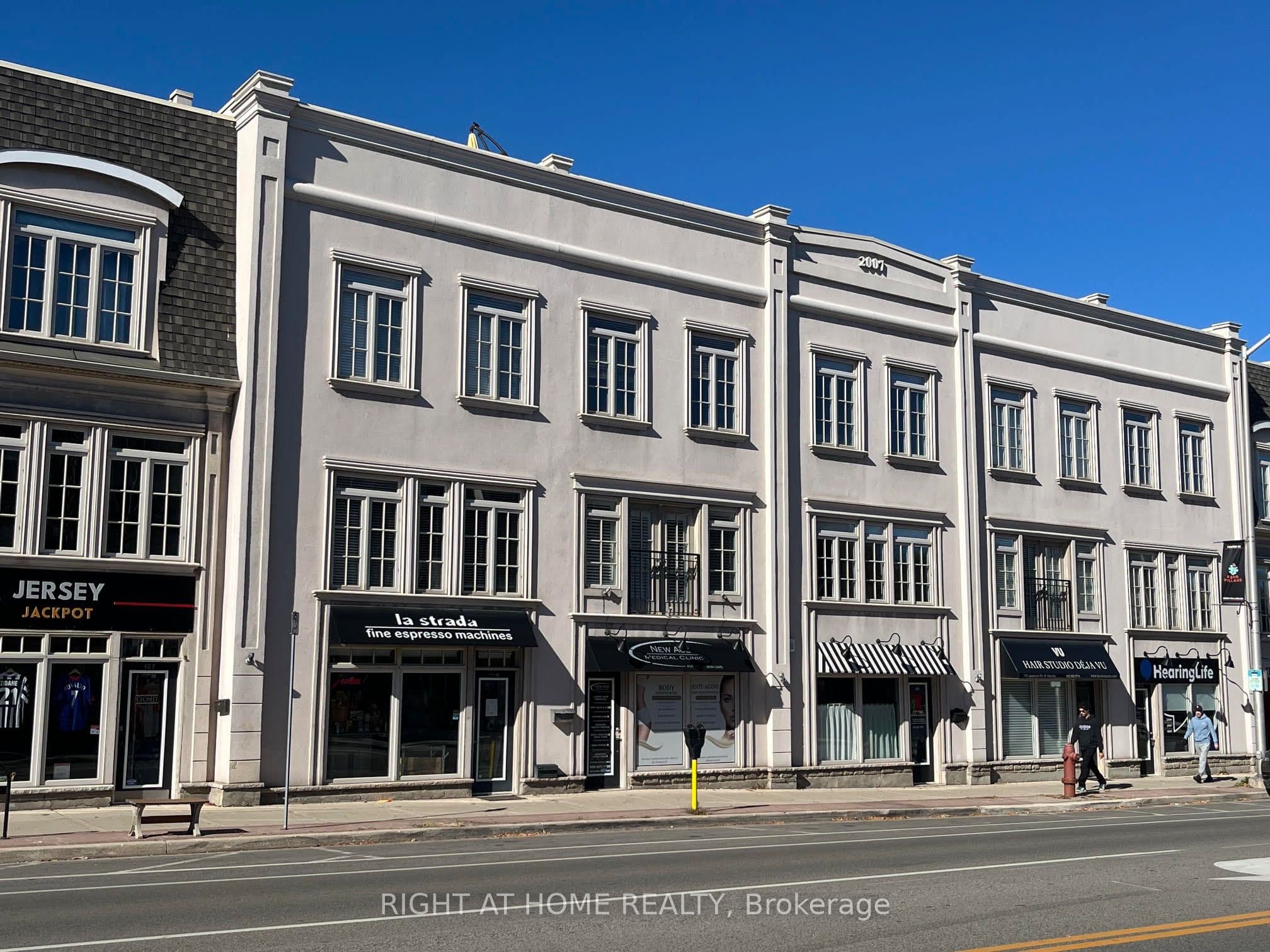 121 Lakeshore Road W 5, Oakville, ON L6K 1E2