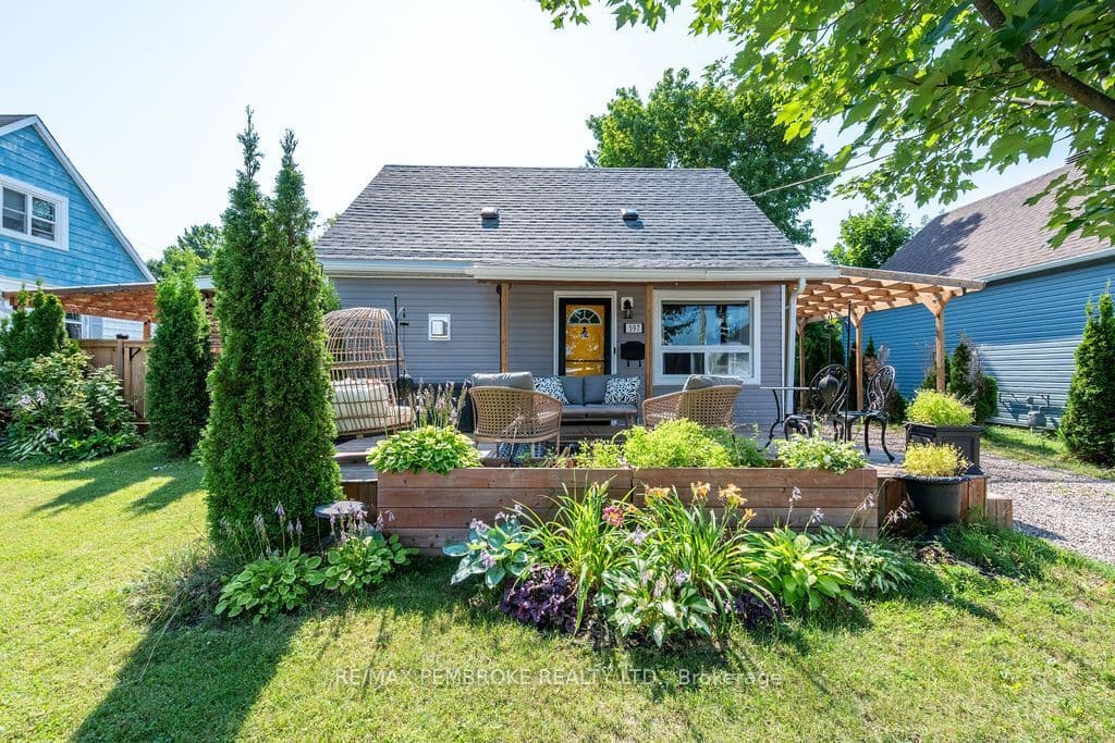 597 Almira Street S, Pembroke, ON K8A 4A3