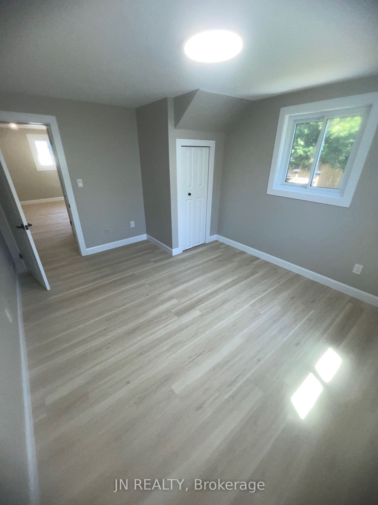 1962 W Franklin Avenue W, Sarnia, ON N0N 1C0
